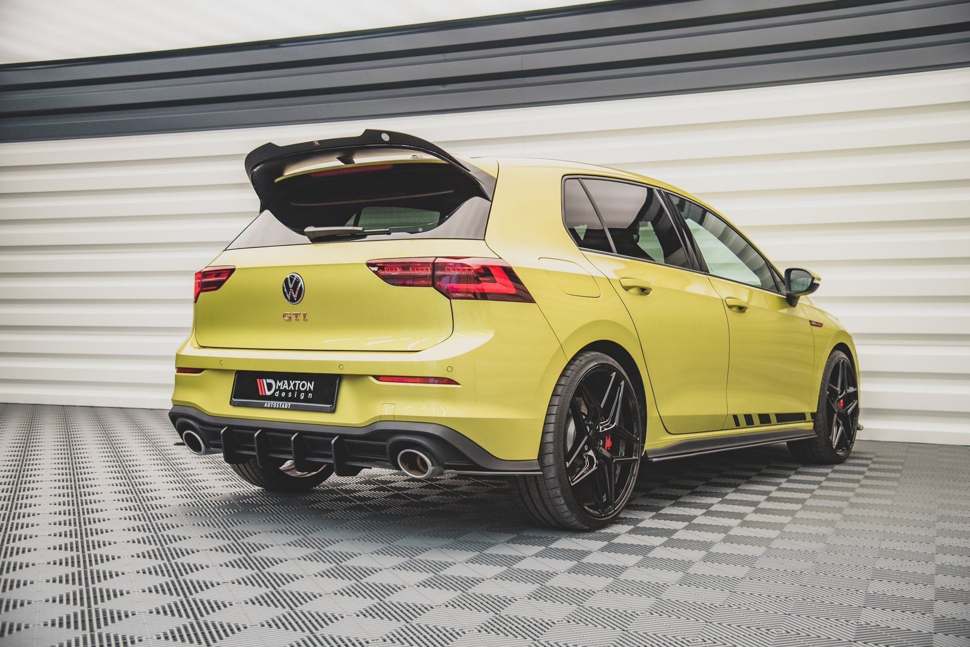 Street Pro Heckschürze Heck Ansatz Diffusor V.1 passend für VW Golf 8 GTI Clubsport rot