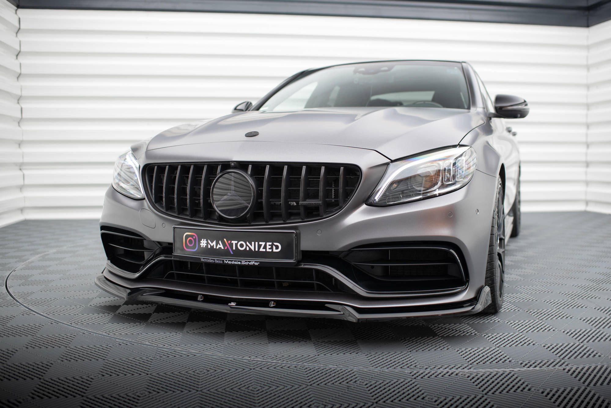 Street+ Spoilerlippe Front Ansatz V.2 passend für Mercedes-AMG C63 Limousine / Kombi W205 FL schwarz Hochglanz