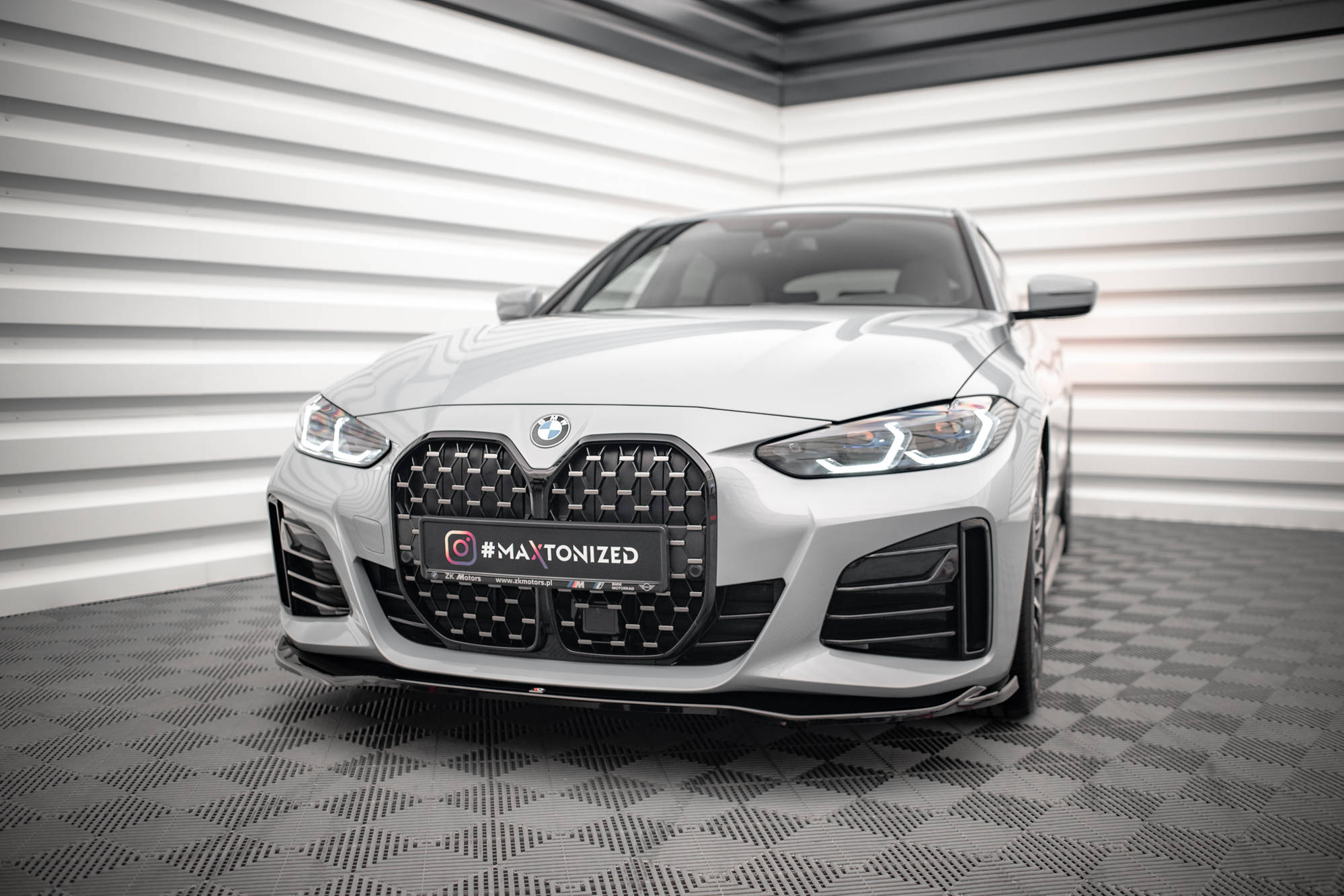 Street+ Spoilerlippe Front Ansatz V.1 passend für BMW 4er / i4 Gran Coupe M-Paket / M440i G26 schwarz Hochglanz