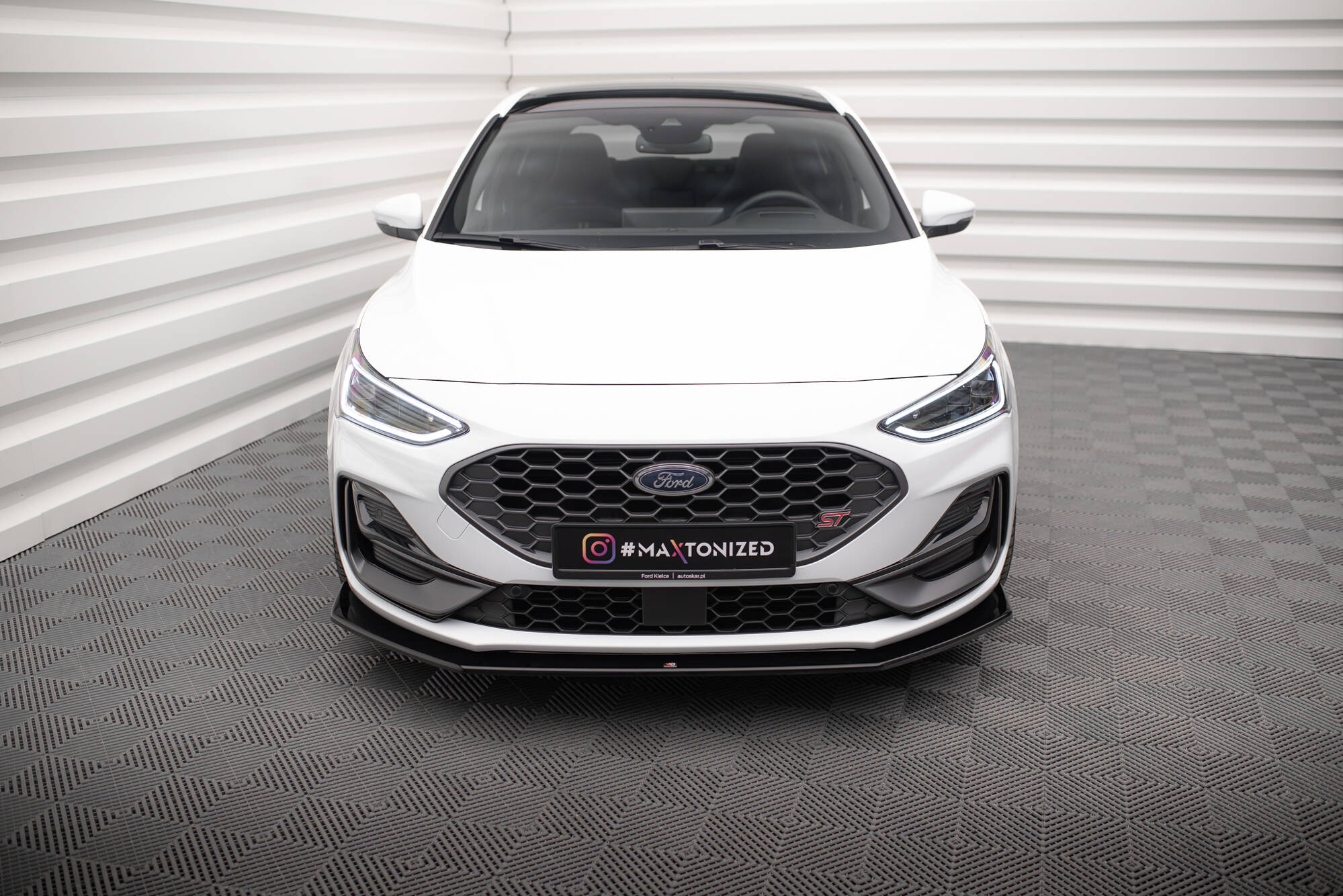 Front Ansatz V.6 für Ford Focus ST / ST-Line Mk4 Facelift schwarz Hochglanz
