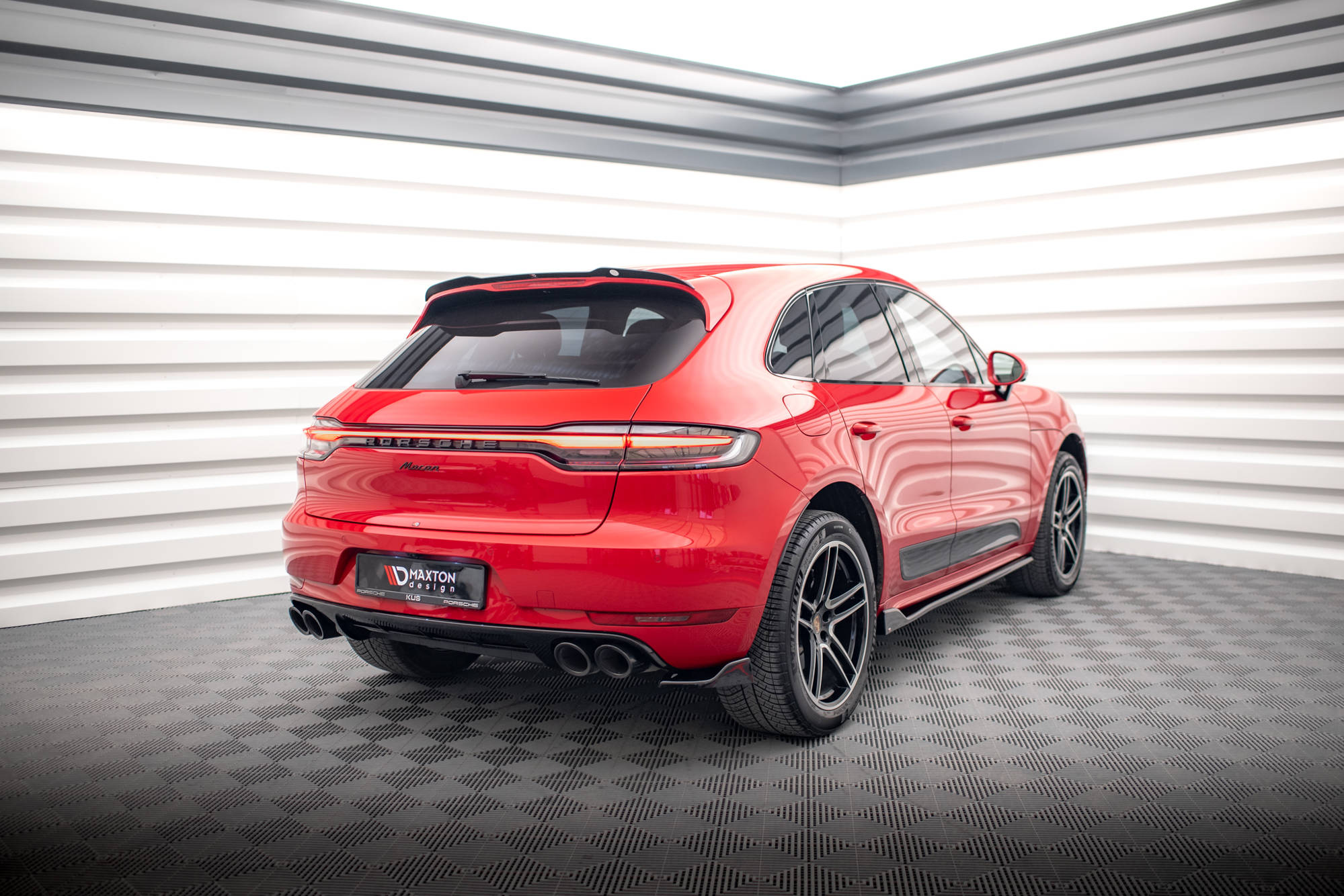 Heck Spoiler Aufsatz Abrisskante passend für Porsche Macan Mk1 schwarz Hochglanz