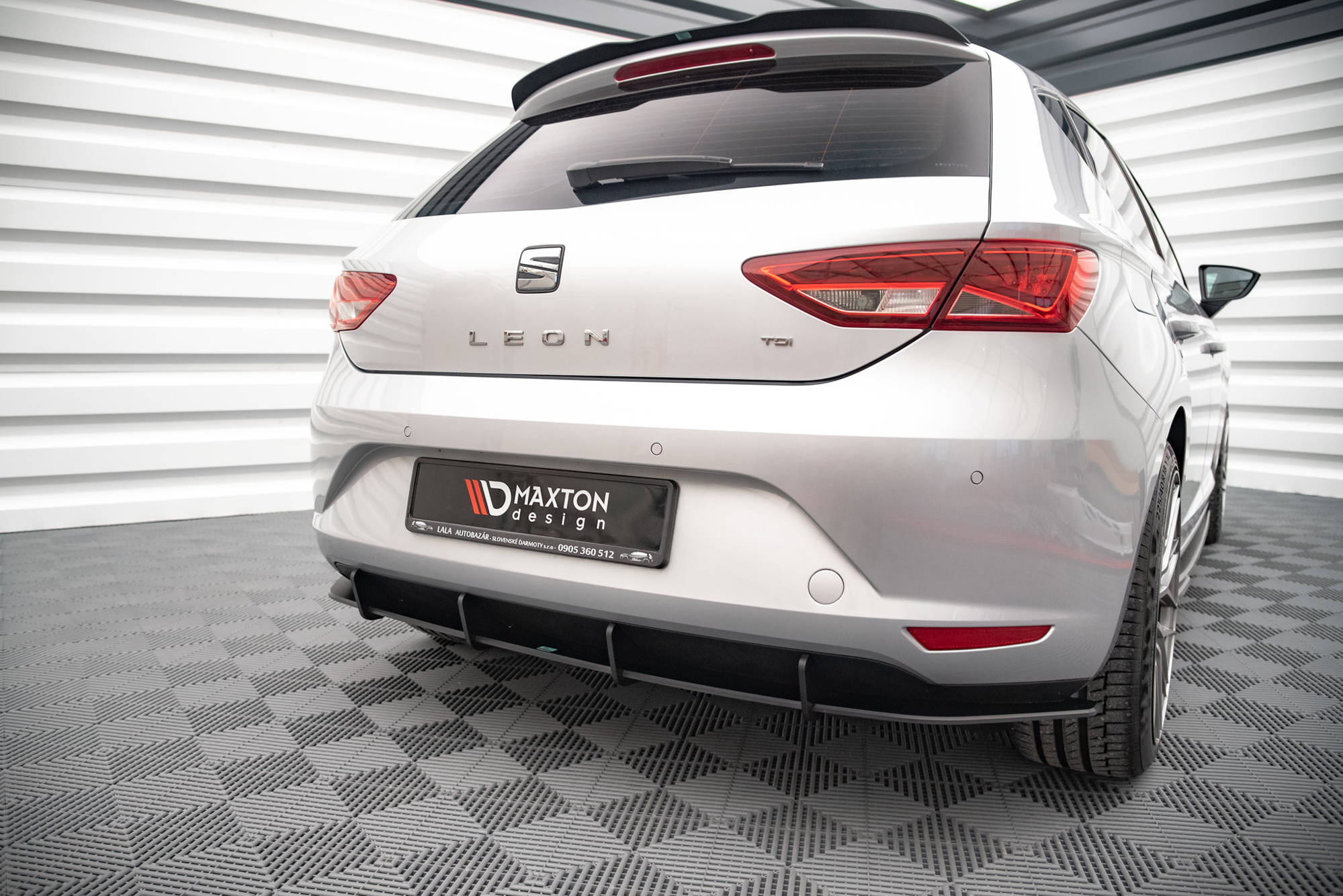 Street Pro Heckschürze Heck Ansatz Diffusor passend für Seat Leon Hatchback Mk3