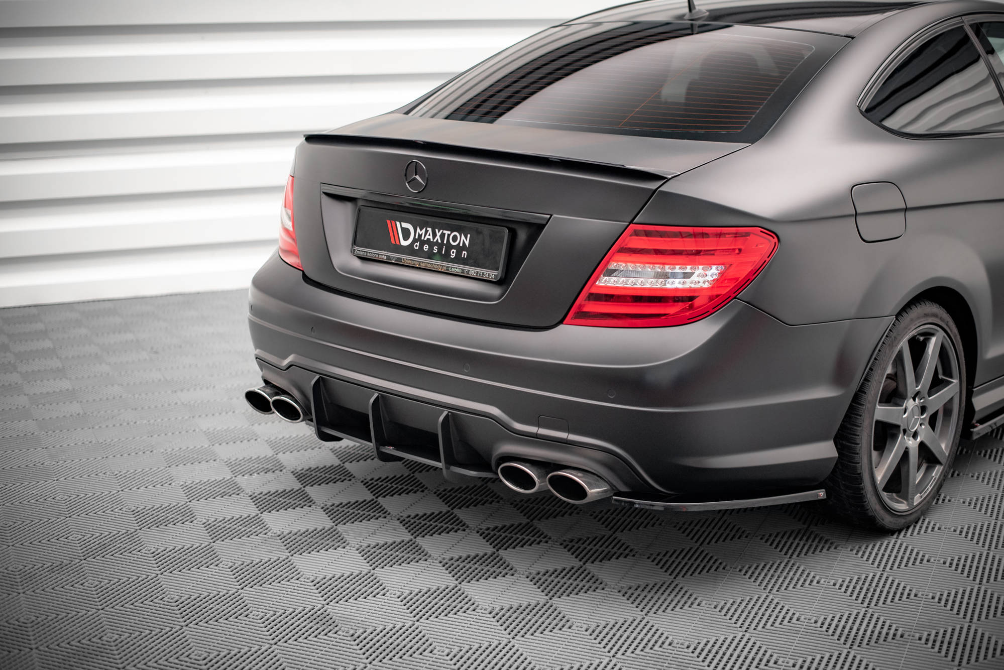 Street Pro Heckschürze Heck Ansatz Diffusor passend für Mercedes C Coupe AMG-Line C204 schwarz-rot
