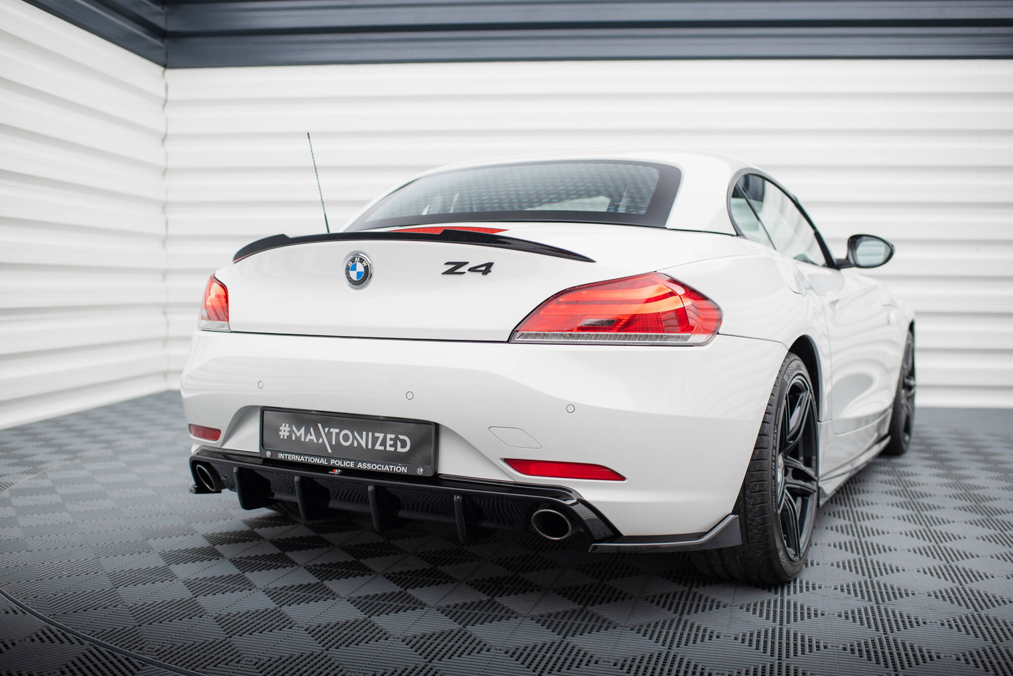 Street+ Heck Ansatz Diffusor passend für BMW Z4 E89 schwarz Hochglanz