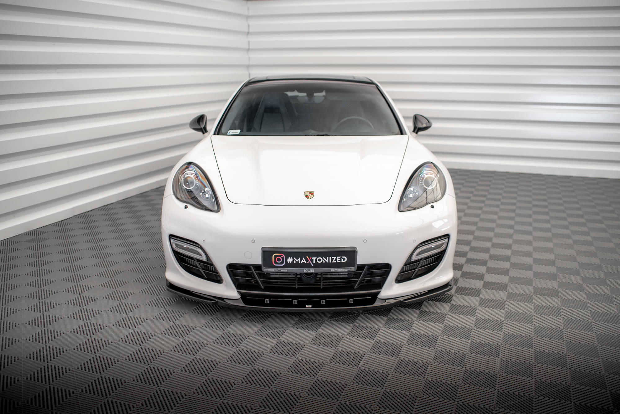 Street+ Spoilerlippe Front Ansatz V.2 passend für Porsche Panamera Turbo Sport Design Package 970 schwarz Hochglanz