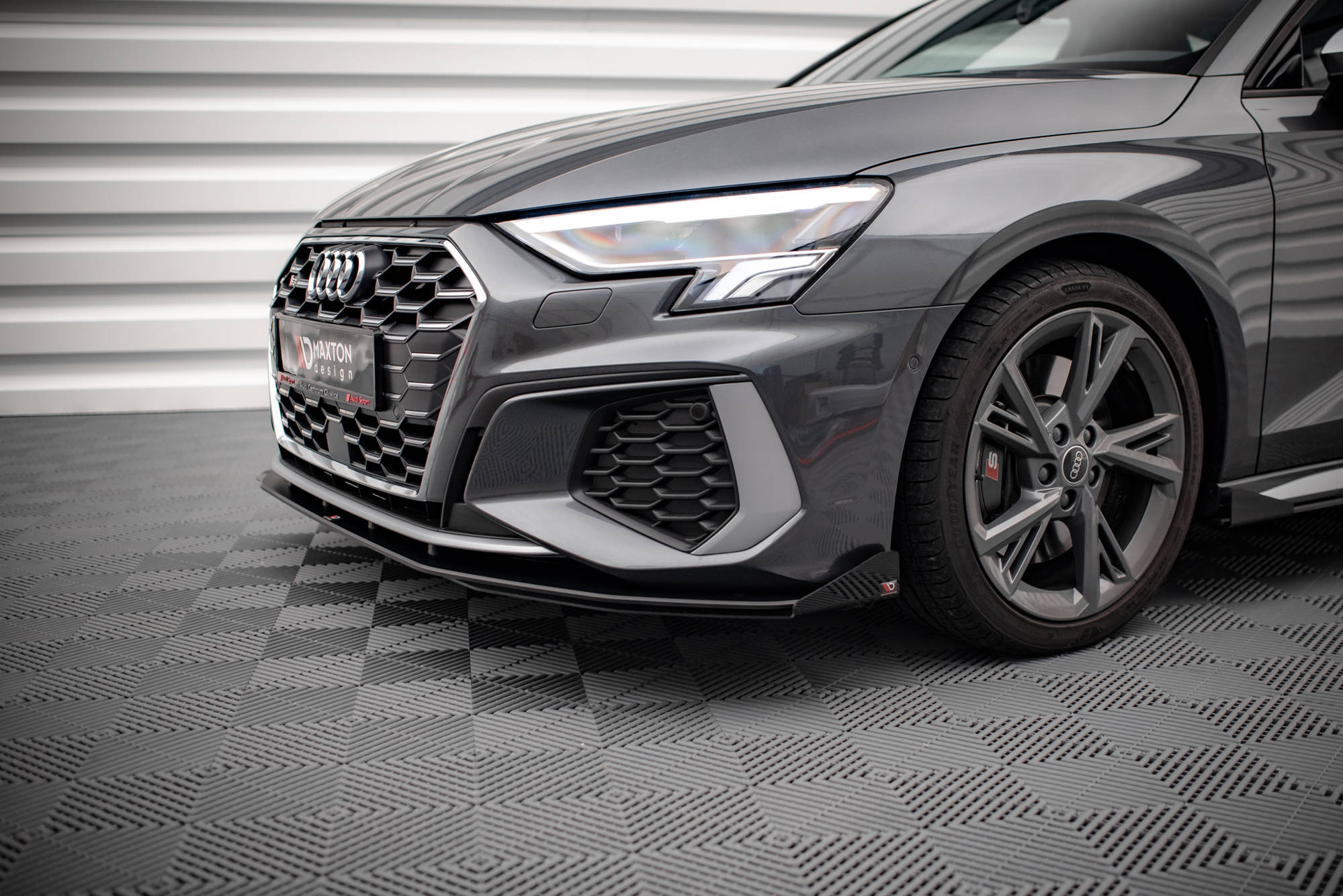 Street Pro Spoilerlippe Front Ansatz + Flaps passend für Audi S3 / A3 S-Line 8Y schwarz Hochglanz