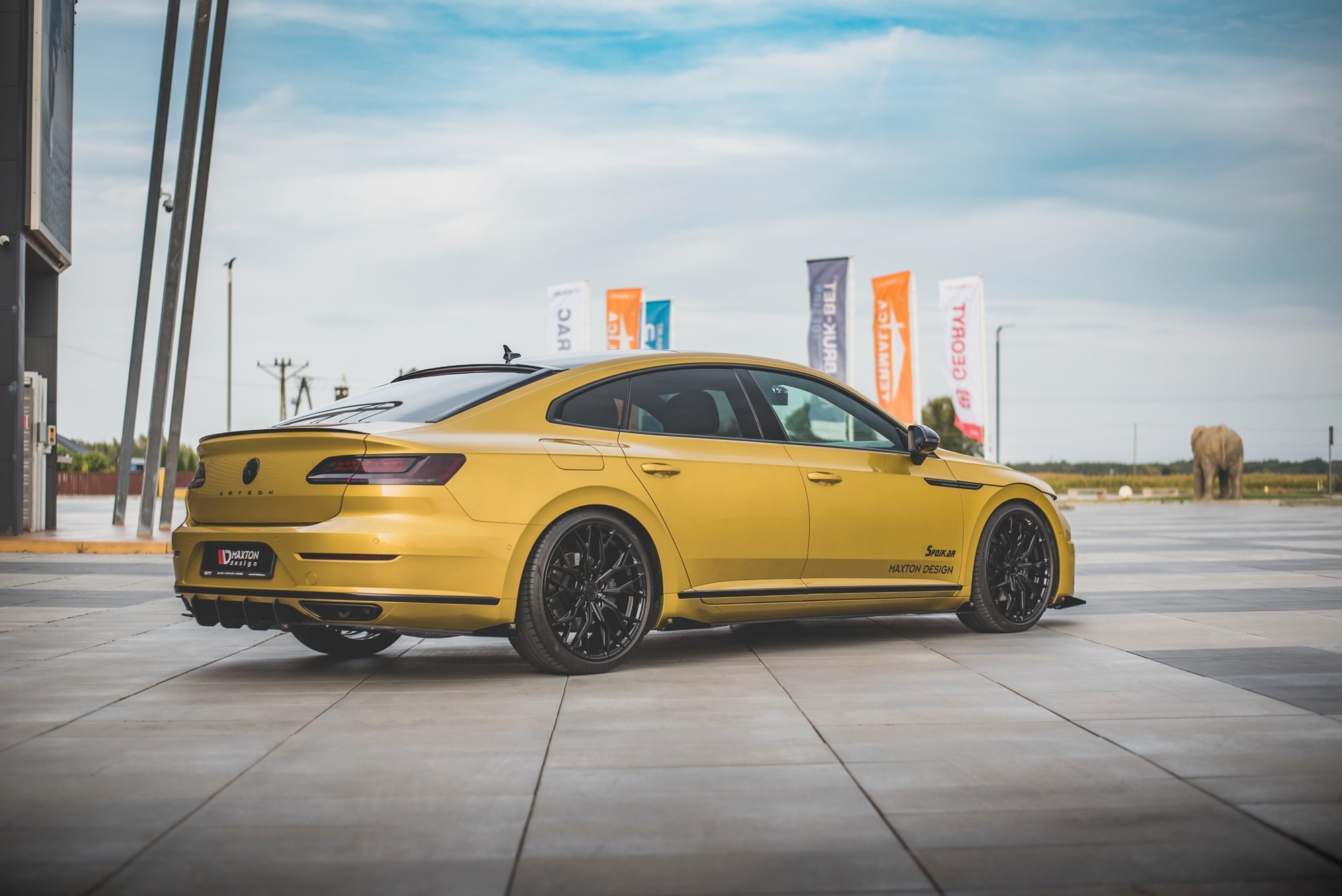 Street Pro Heck Ansatz Diffusor passend für VW Arteon R-Line schwarz-rot+ Hochglanz Flaps