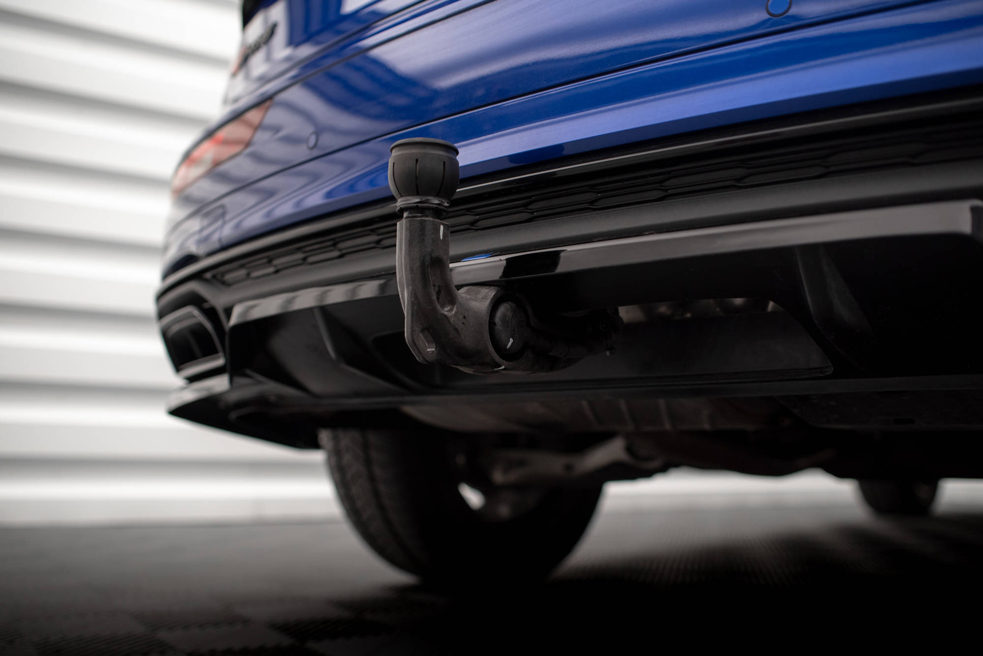 Street+ Mittlerer Diffusor RACE Heck Ansatz passend für Audi Q5 S-Line SUV Mk2 FL schwarz Hochglanz
