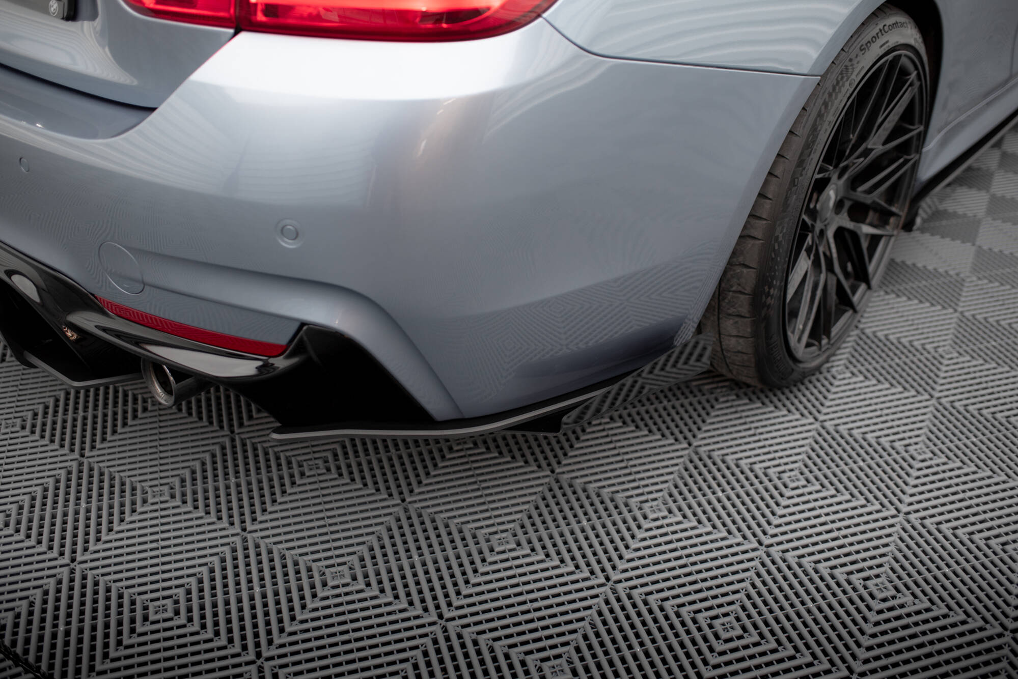 Street Pro Heck Ansatz Flaps passend für BMW 4er35i Coupe M-Paket F32 rot+ Hochglanz Flaps