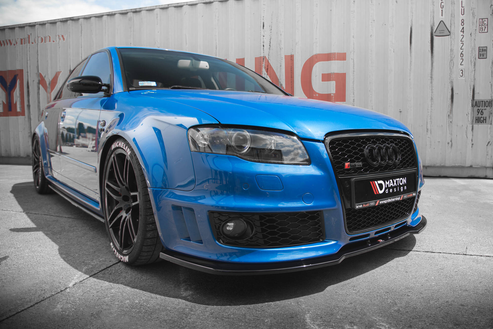 Front Ansatz V.2 für Audi RS4 B7 schwarz Hochglanz