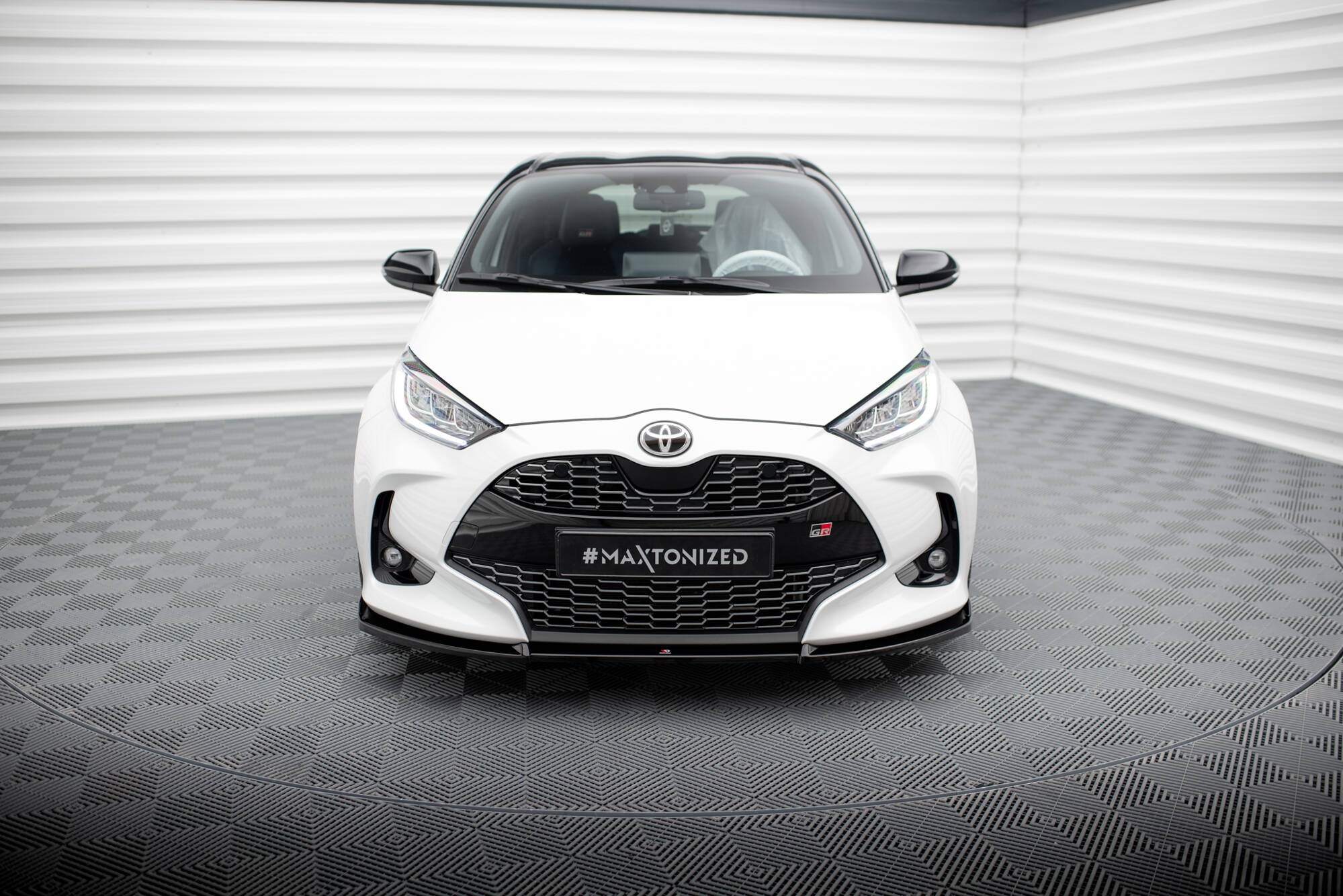 Street+ Spoilerlippe Front Ansatz V.3 passend für Toyota Yaris Mk4 schwarz Hochglanz