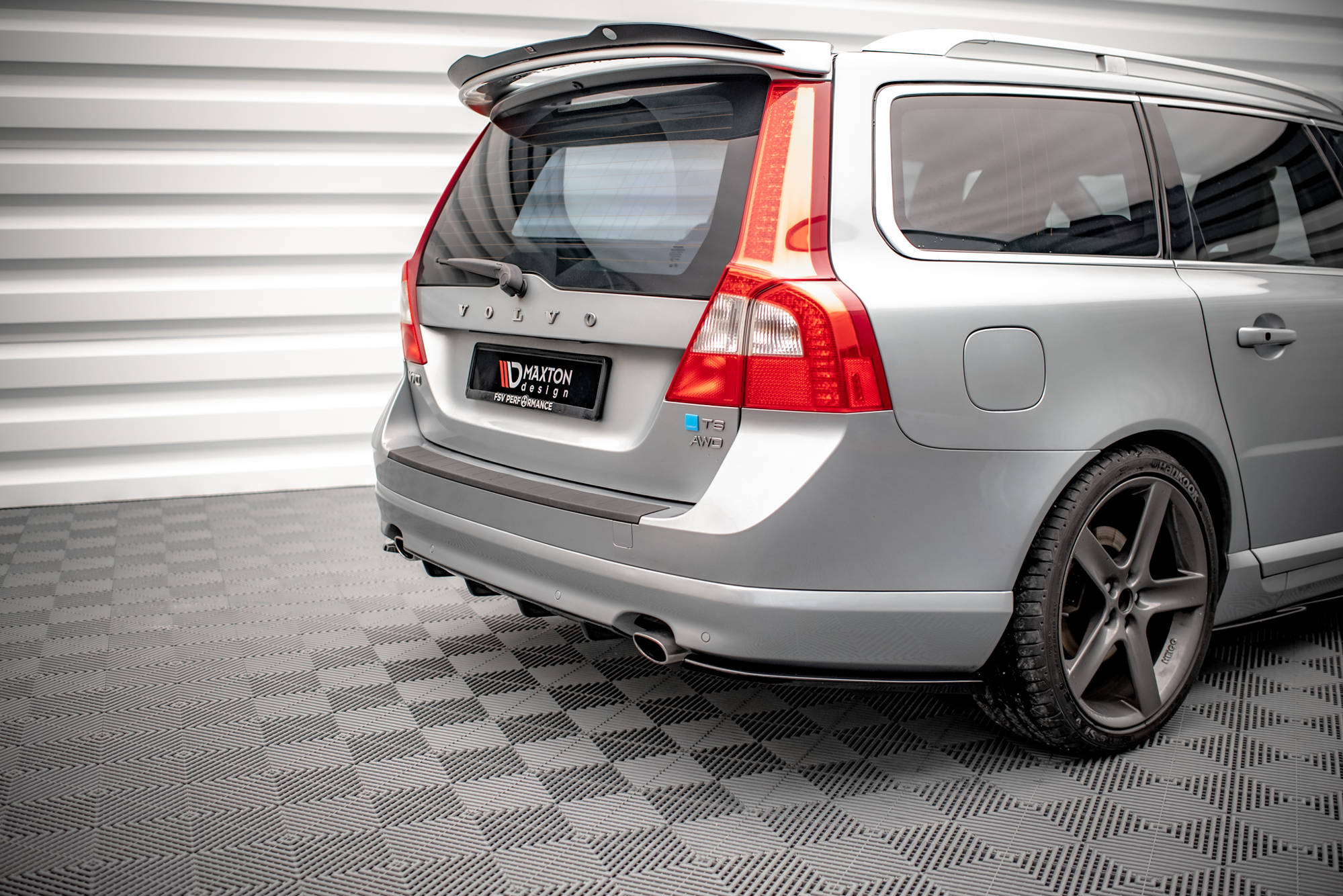 Street+ Heck Ansatz Flaps passend für Volvo V70 Mk3 Carbon Look