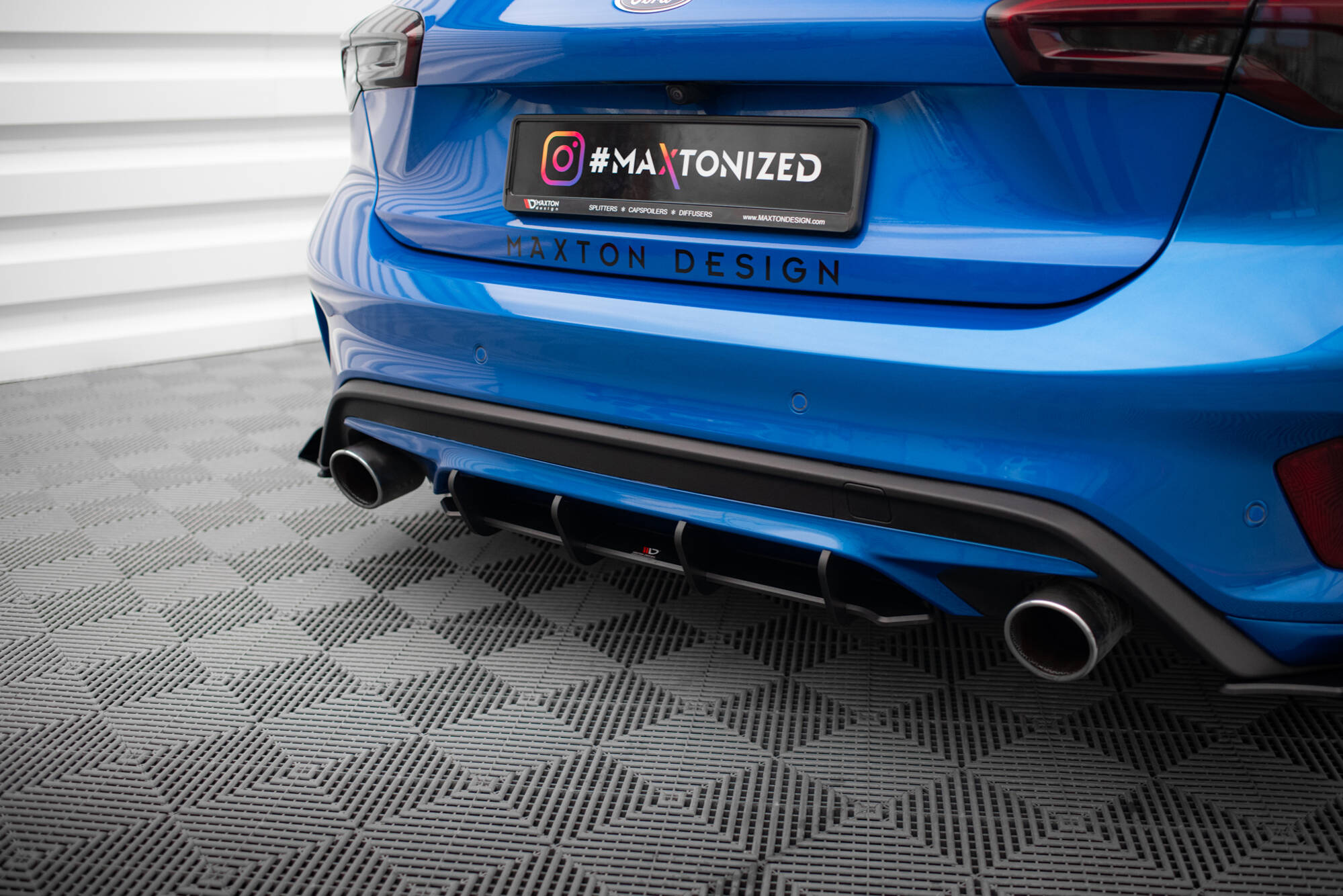 Robuste Racing Heckschürze für Ford Focus ST Mk4