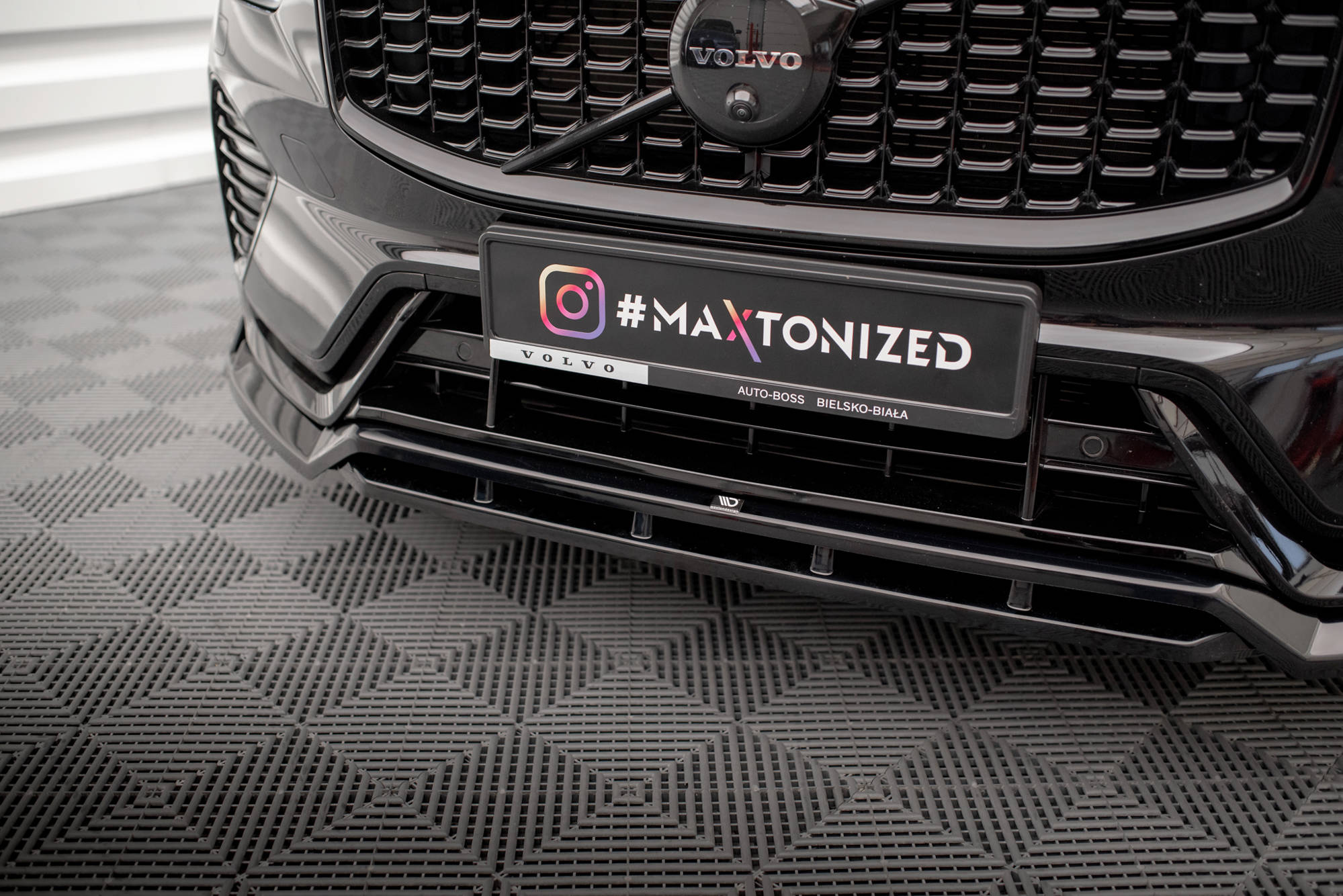 Street+ Spoilerlippe Front Ansatz passend für Volvo XC60 R-Design Mk2 FL schwarz Hochglanz