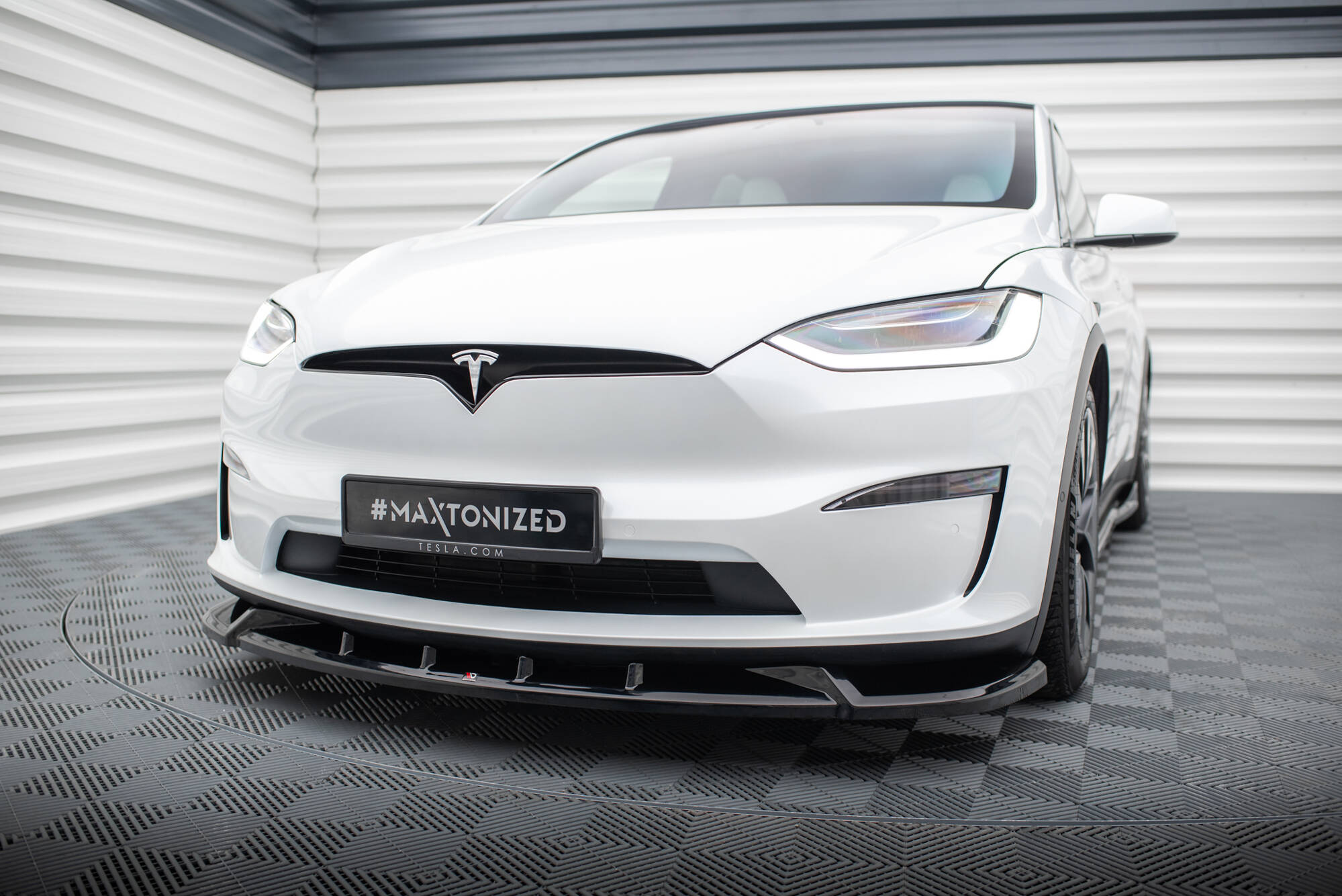 Frontlippe V.2 passend für Tesla Model X Mk1 FL schwarz Hochglanz
