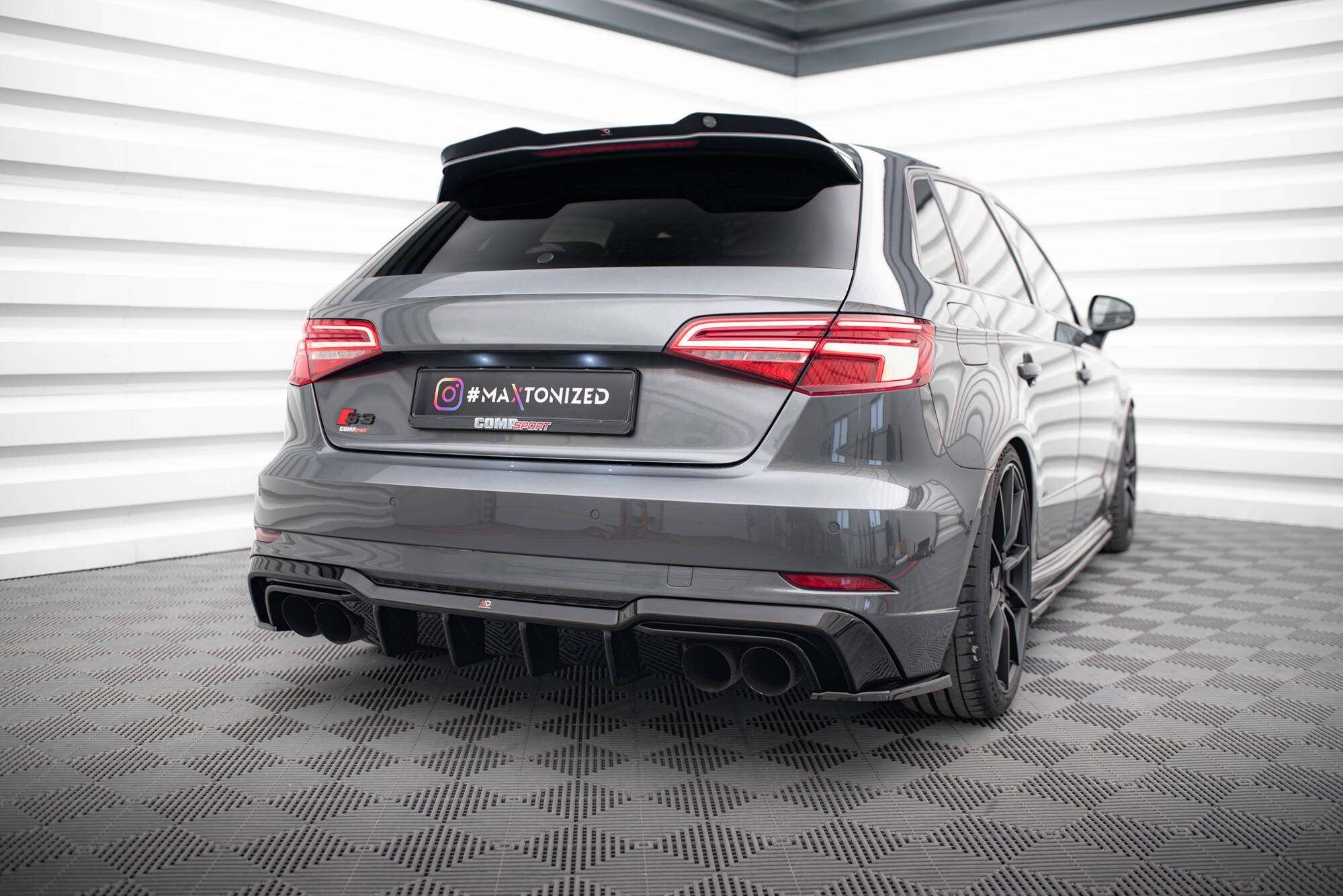 Street+ Heck Ansatz Diffusor passend für Audi S3 Sportback 8V FL schwarz Hochglanz