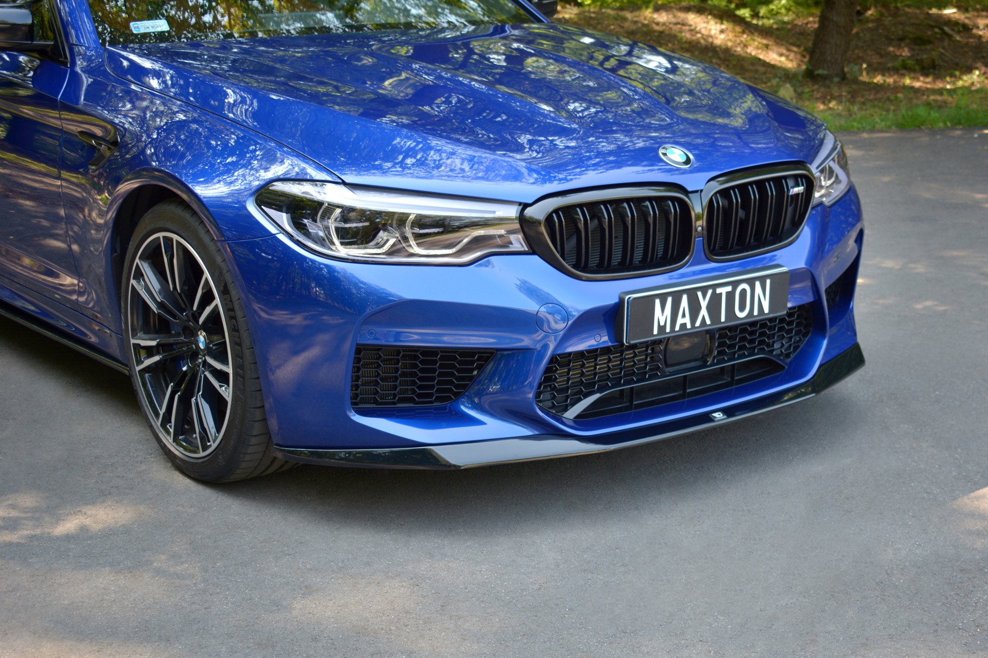 Front Ansatz V.1 für BMW M5 F90 schwarz Hochglanz