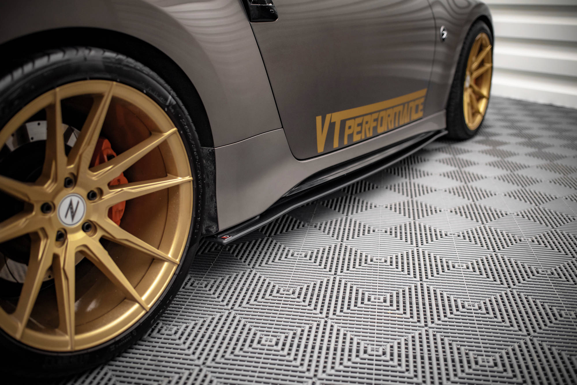 Street Pro Seitenschweller Leisten passend für Nissan 370Z Nismo FL rot