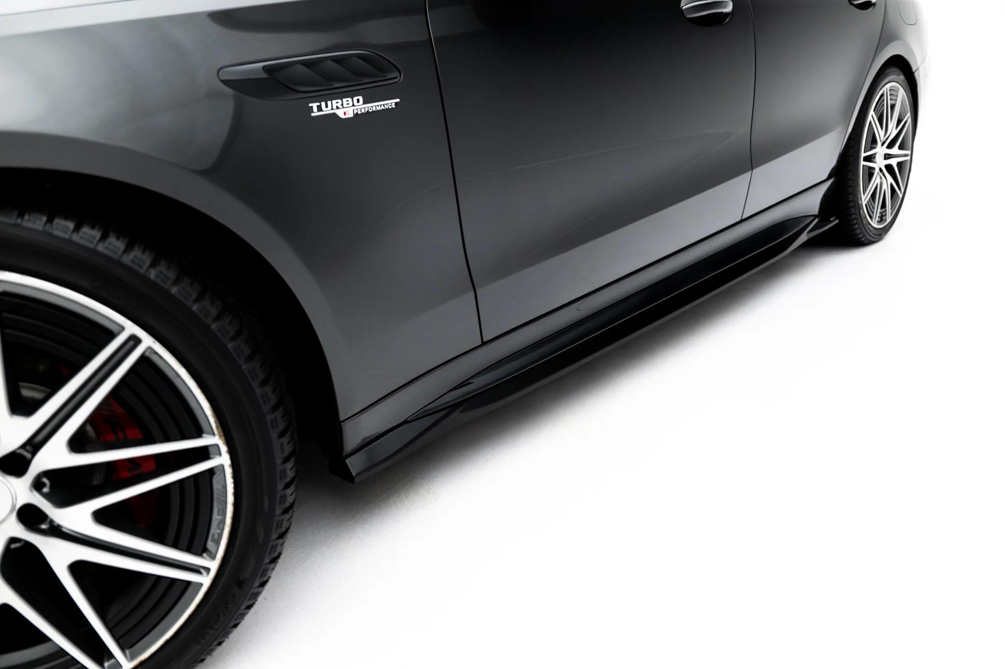 Seitenschweller Ansatz Paar passend für Mercedes-AMG C63 Limousine / Kombi W206 / S206 schwarz Hochglanz