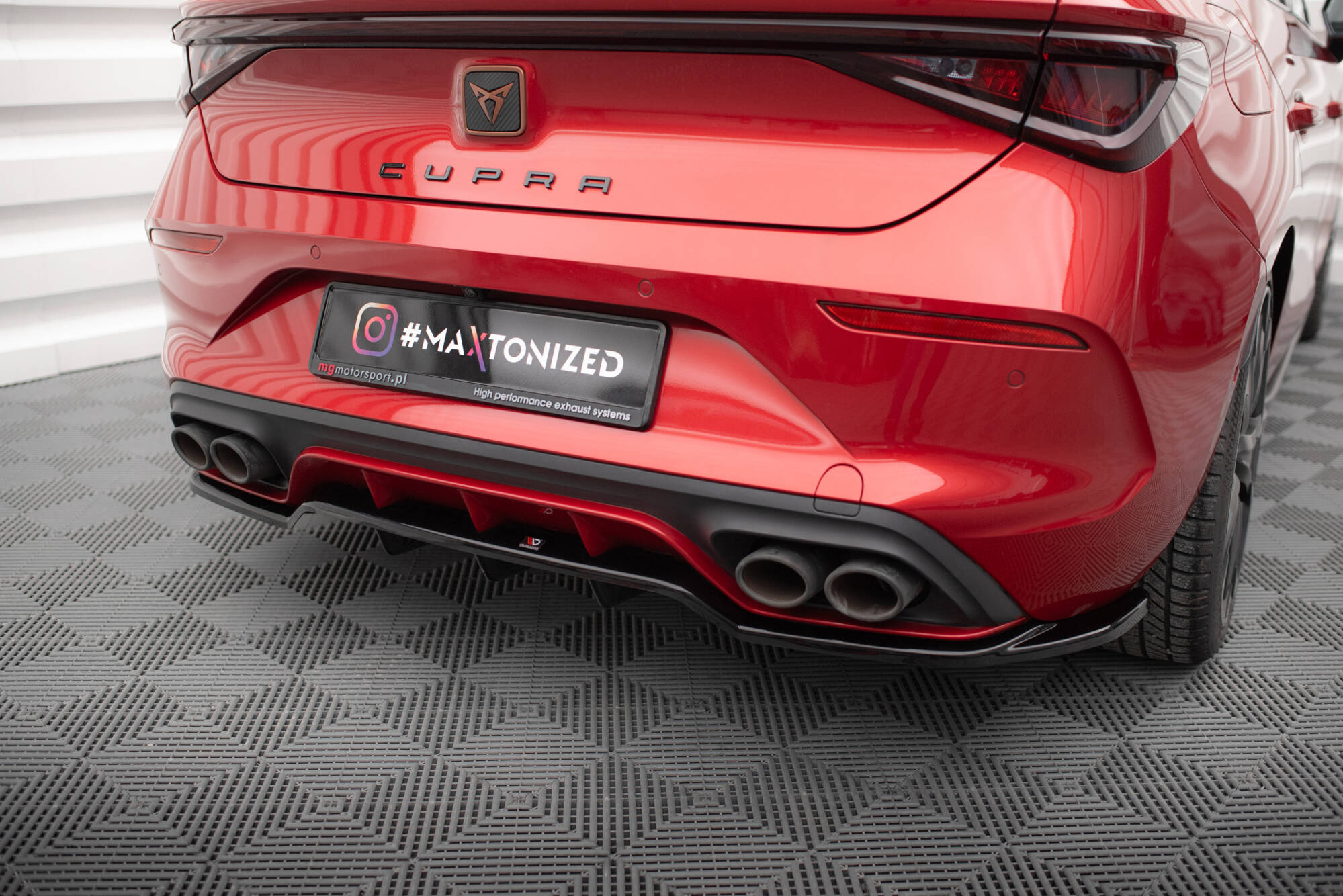 Diffusor Heckansatz passend für CUPRA Leon Hatchback Mk1 schwarz Hochglanz