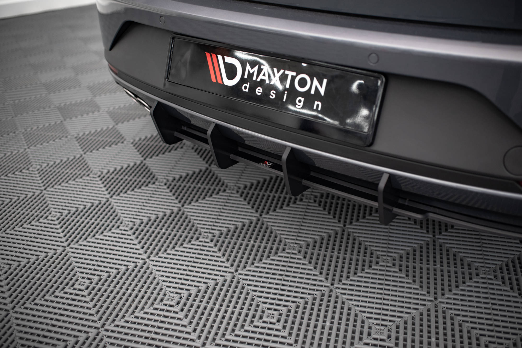 Street Pro Heckschürze Heck Ansatz Diffusor passend für Seat Leon FR Sportstourer Mk3 rot