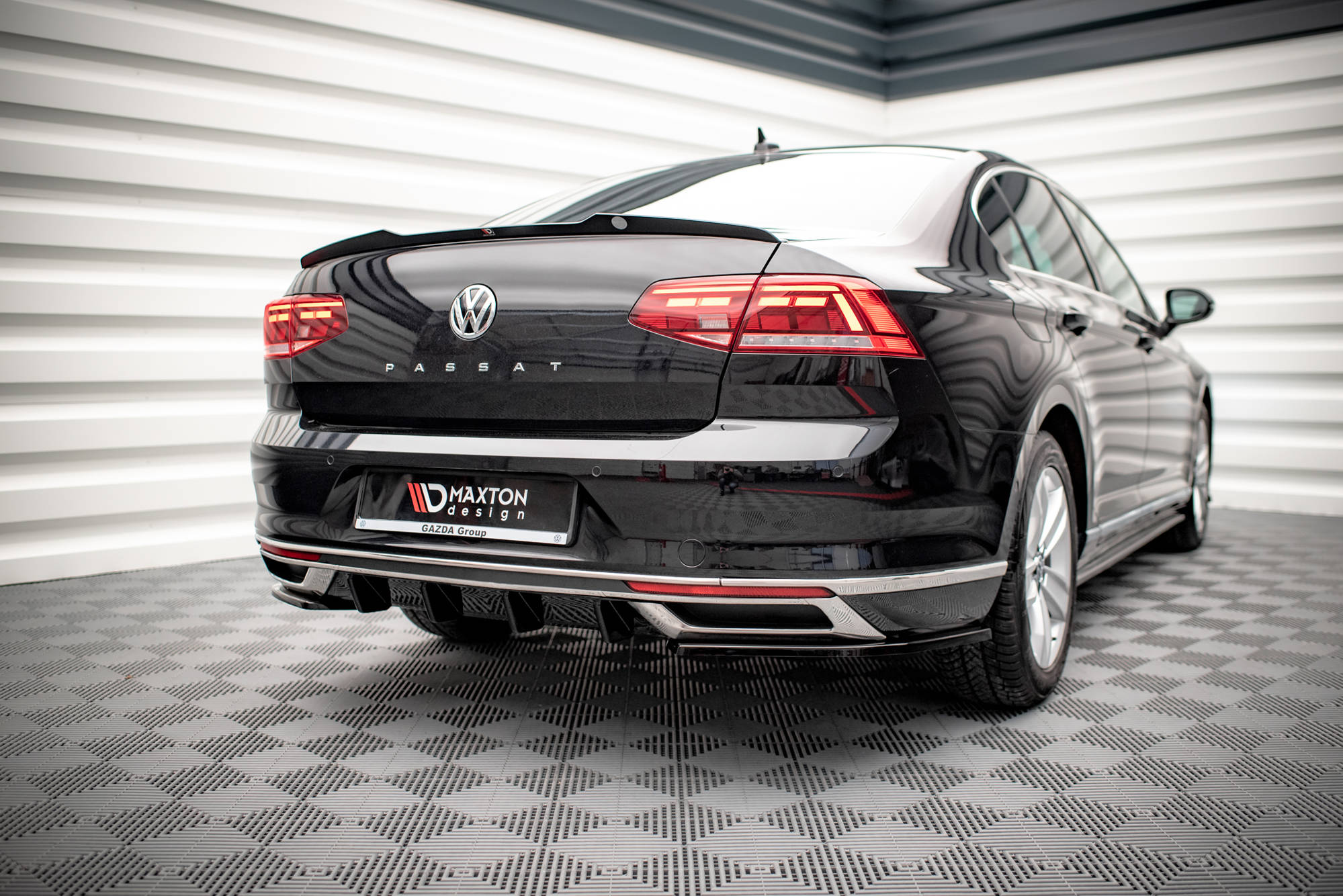 Heck Spoiler Aufsatz Abrisskante passend für VW Passat Limousine B8 FL schwarz Hochglanz