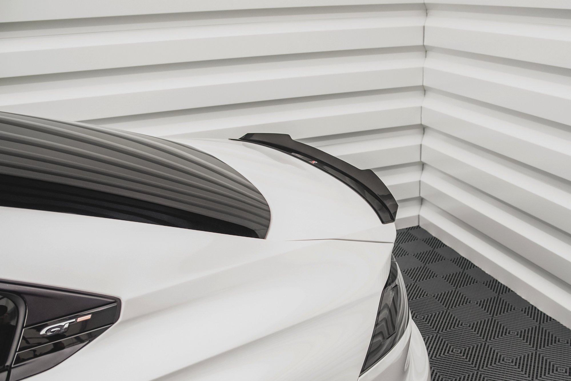 Heck Spoiler Aufsatz Abrisskante passend für Peugeot 508 Limousine Mk2 schwarz Hochglanz