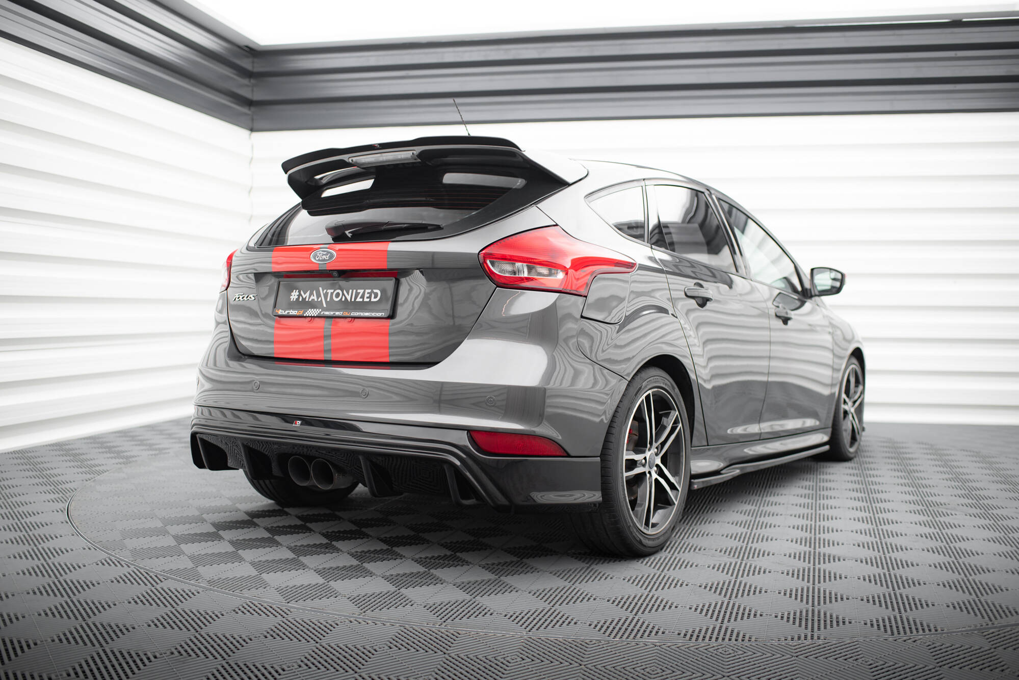 Street+ Heck Ansatz Diffusor passend für Ford Focus ST Mk3 FL RS-Look schwarz Hochglanz