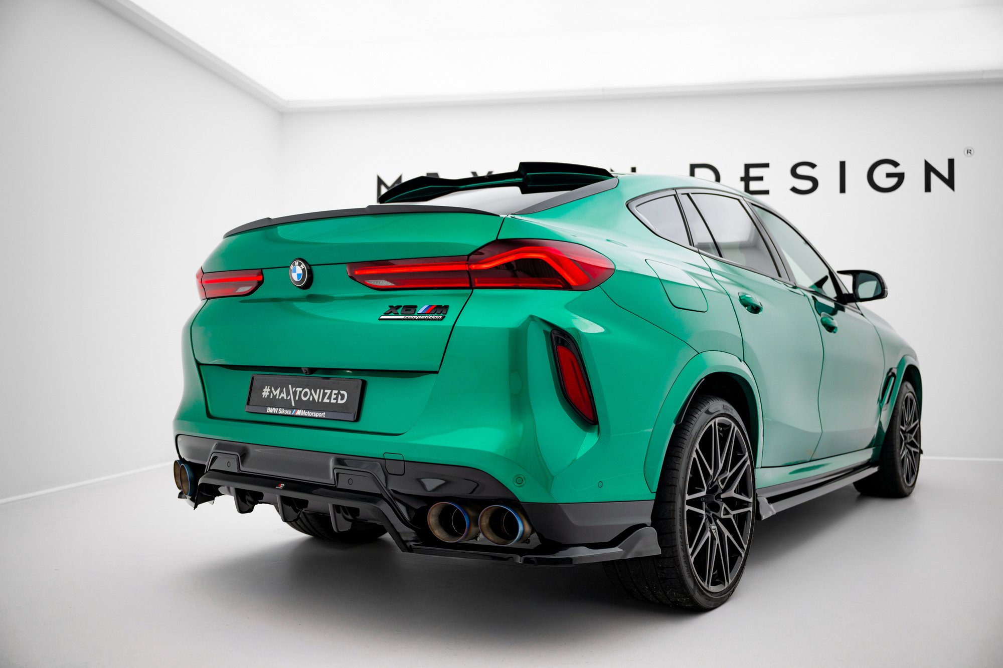 Street+ Mittlerer Diffusor RACE Heck Ansatz passend für BMW X6 M F96 FL schwarz Hochglanz