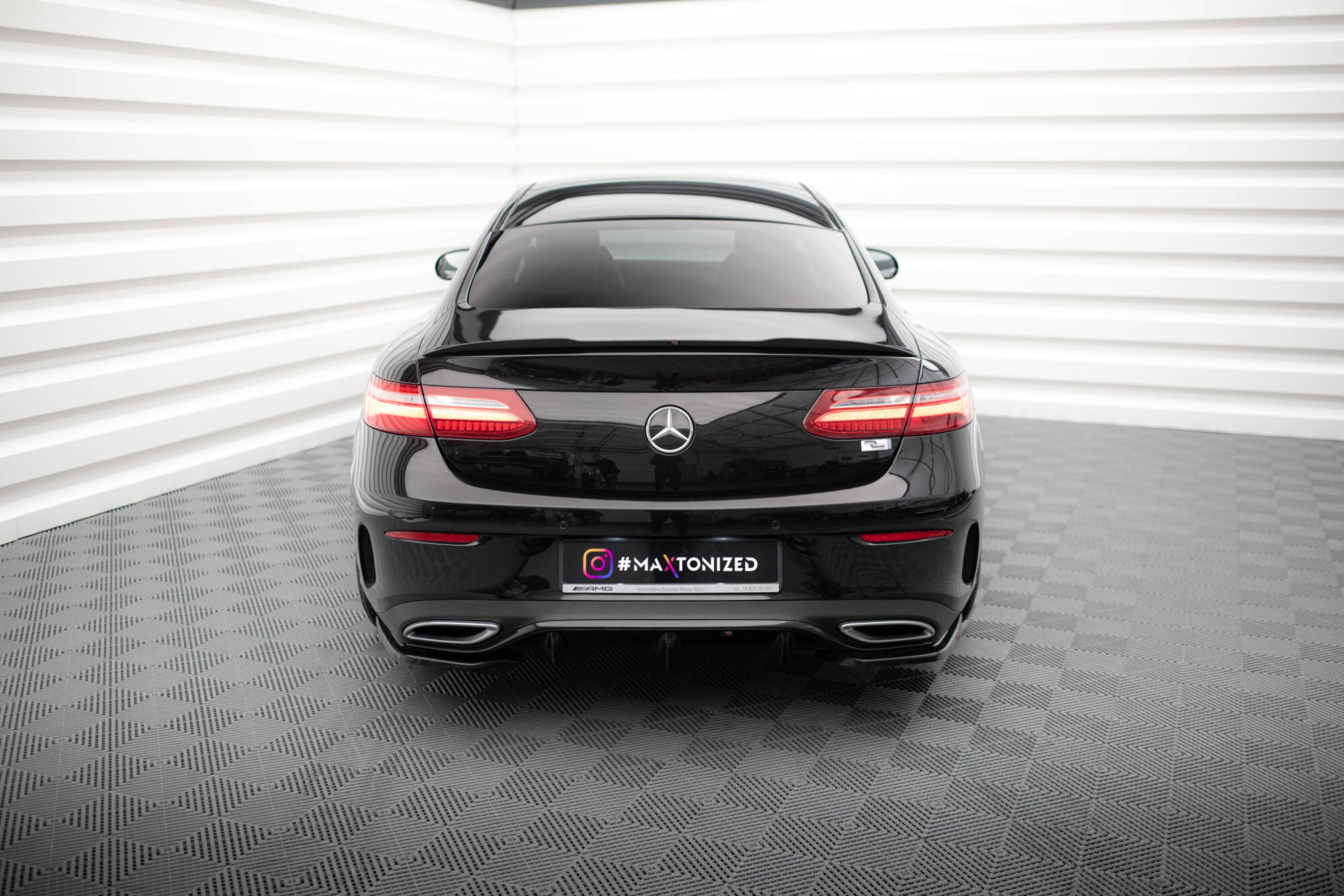 Heck Ansatz Flaps Diffusor für Mercedes-Benz E-Klasse W213 Coupe C238 / Cabriolet A238 AMG-Line schwarz Hochglanz
