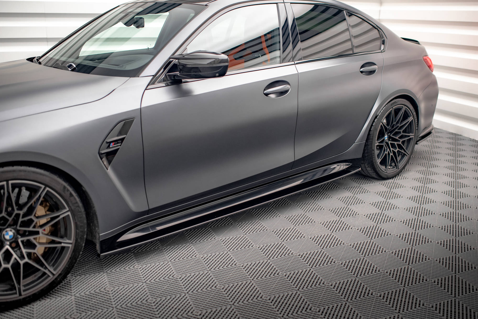 Street+ Seitenschweller Leisten V.1 passend für BMW M3 Limousine / Touring G80 / G81 schwarz Hochglanz