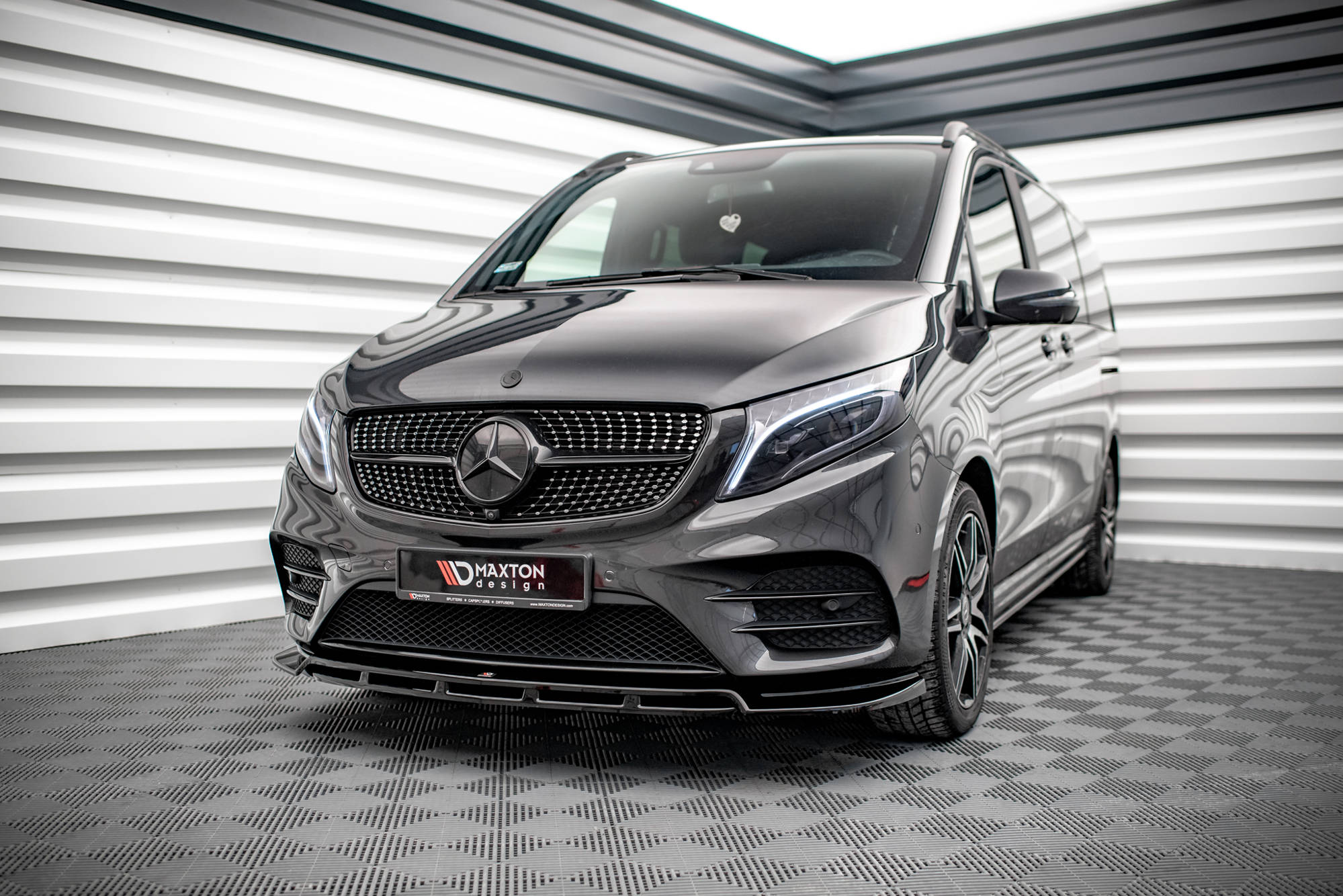 Street+ Spoilerlippe Front Ansatz V.5 passend für Mercedes V-Klasse AMG-Line W447 schwarz Hochglanz