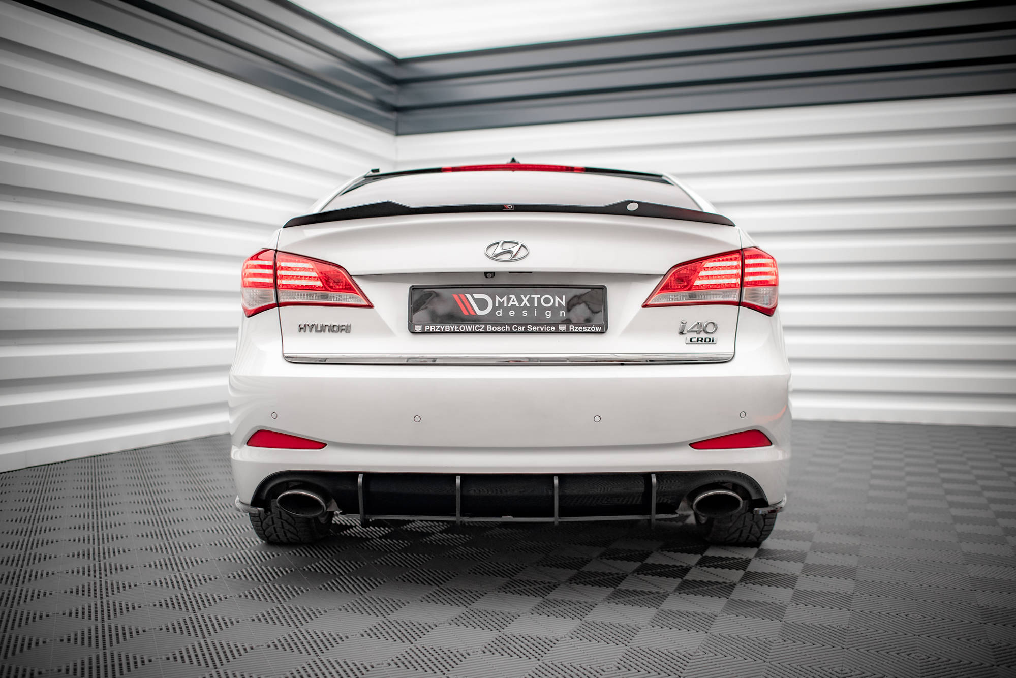Street Pro Heckschürze Heck Ansatz Diffusor passend für Hyundai I40 Mk1 schwarz-rot
