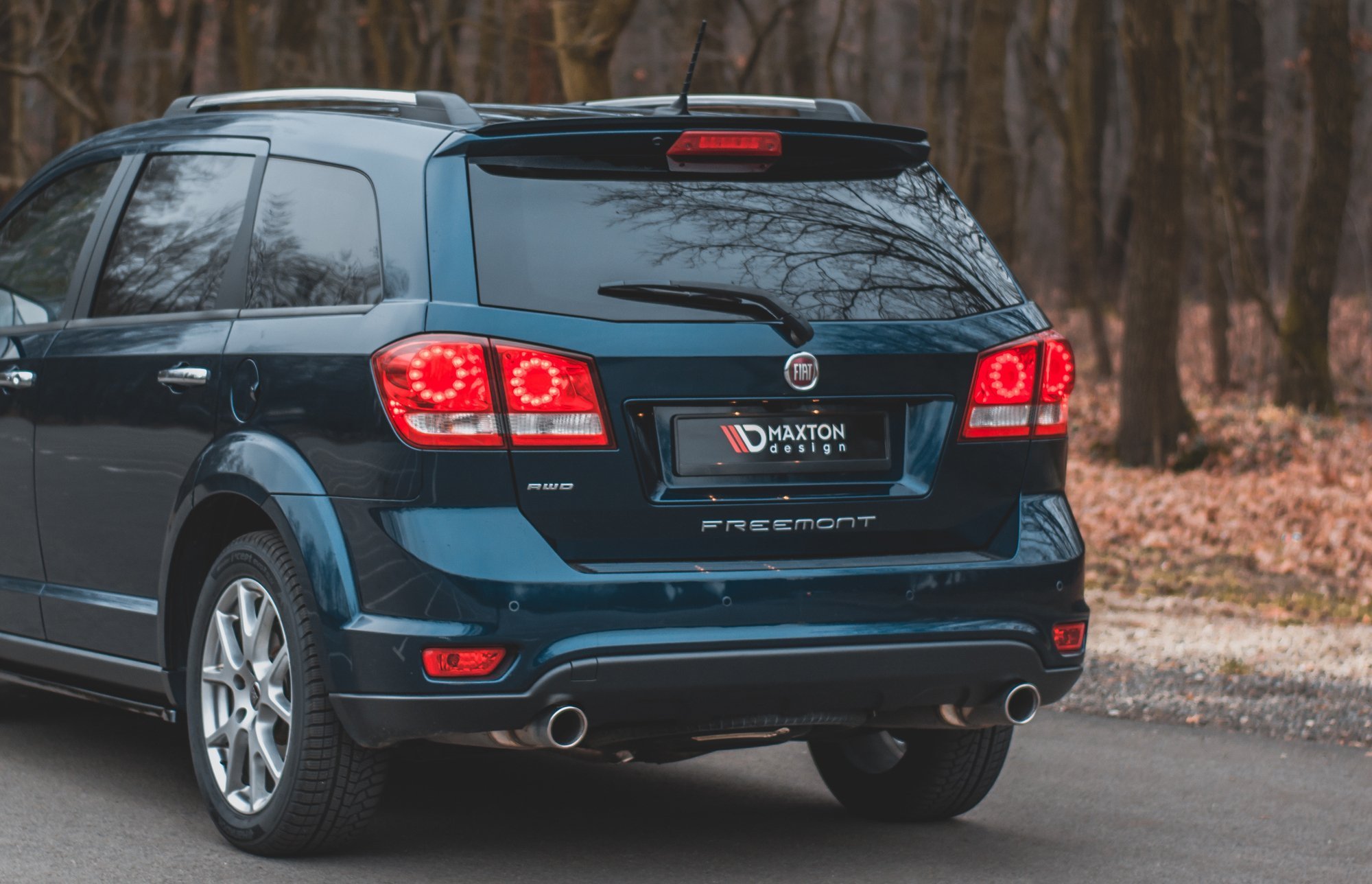 Spoiler CAP für Fiat Freemont schwarz Hochglanz