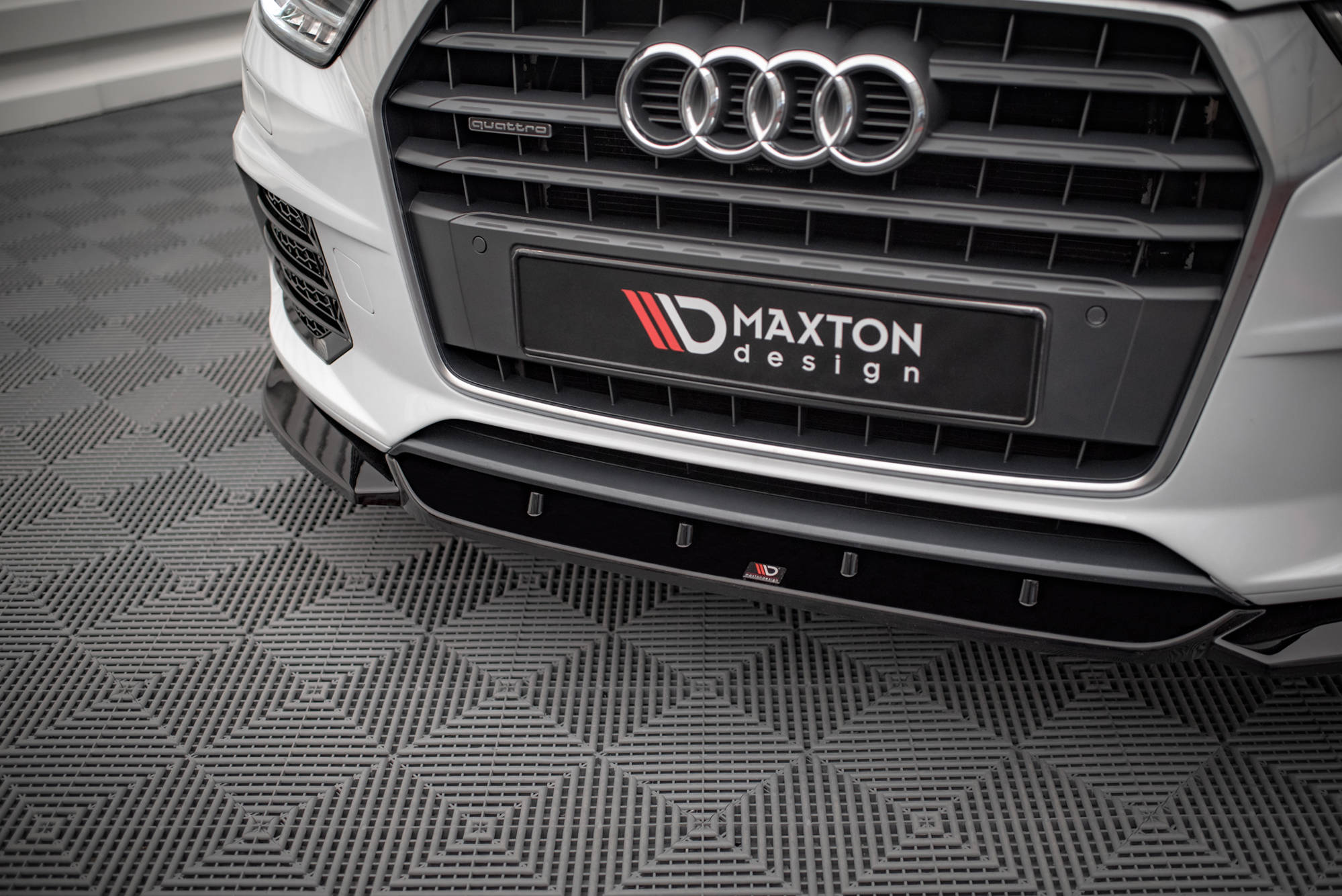 Street+ Spoilerlippe Front Ansatz V.1 passend für Audi Q3 Sport 8U FL schwarz Hochglanz