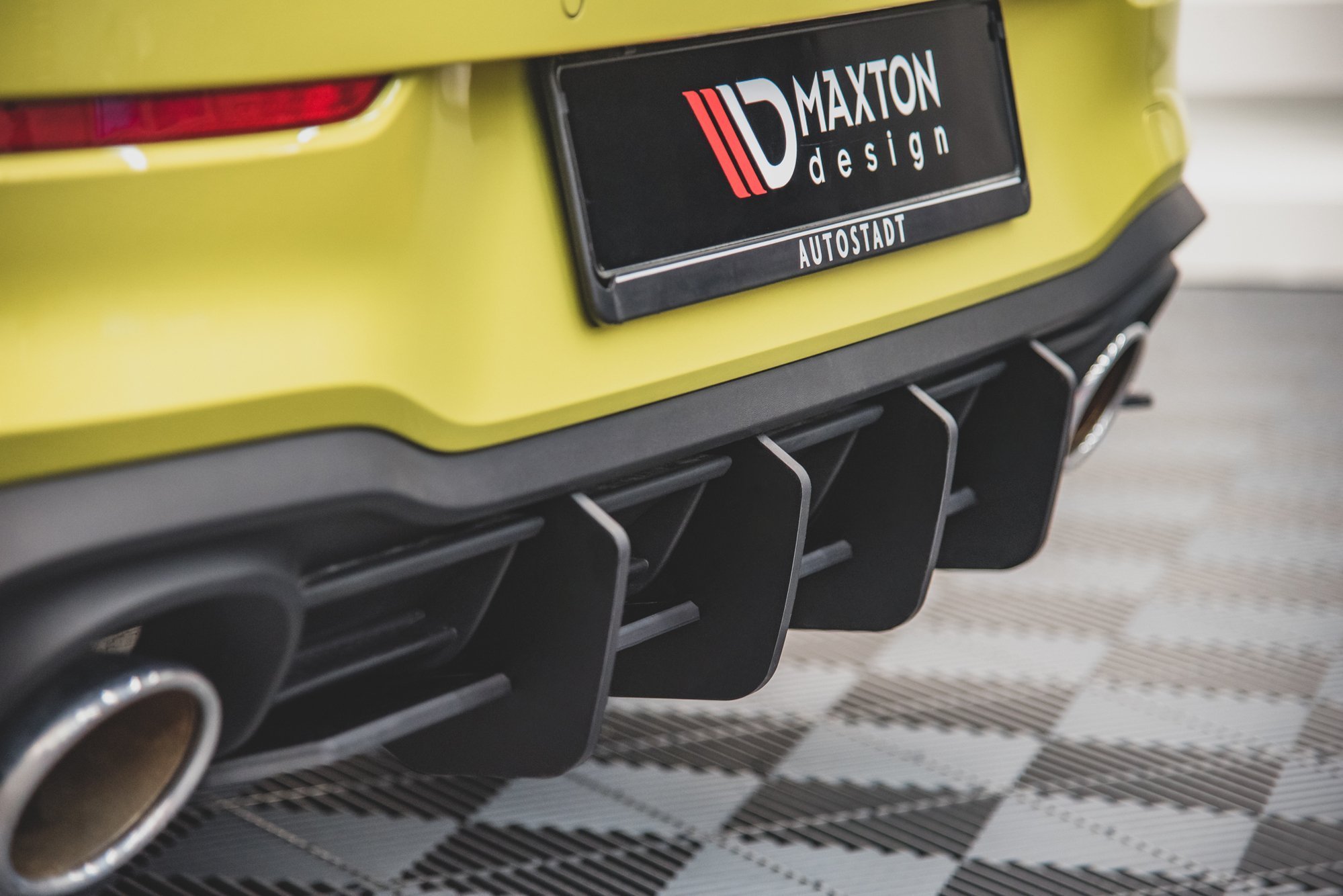 Street Pro Heckschürze Heck Ansatz Diffusor V.1 passend für VW Golf 8 GTI Clubsport rot