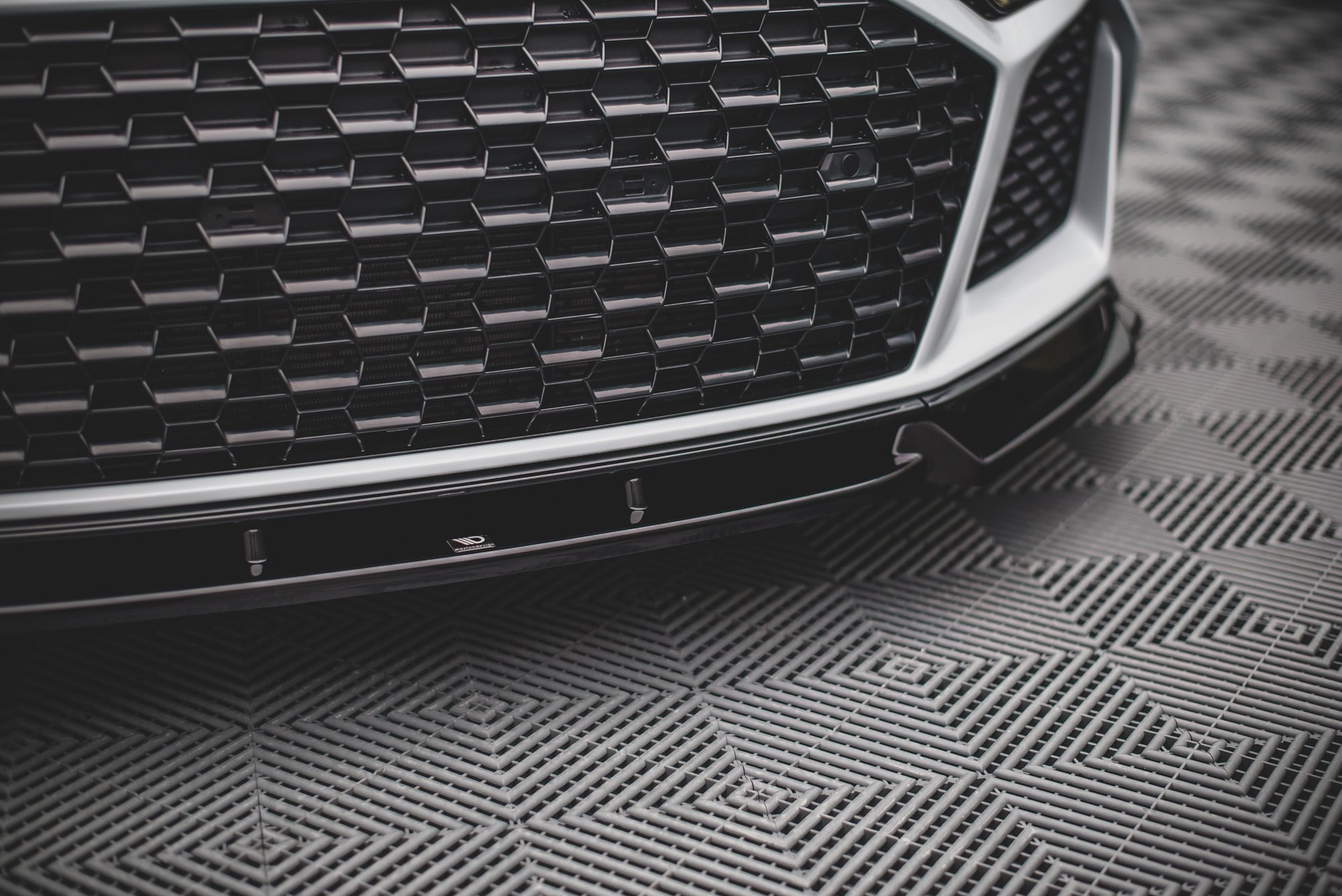Street+ Spoilerlippe Front Ansatz V.1 passend für Audi R8 Mk2 FL schwarz Hochglanz