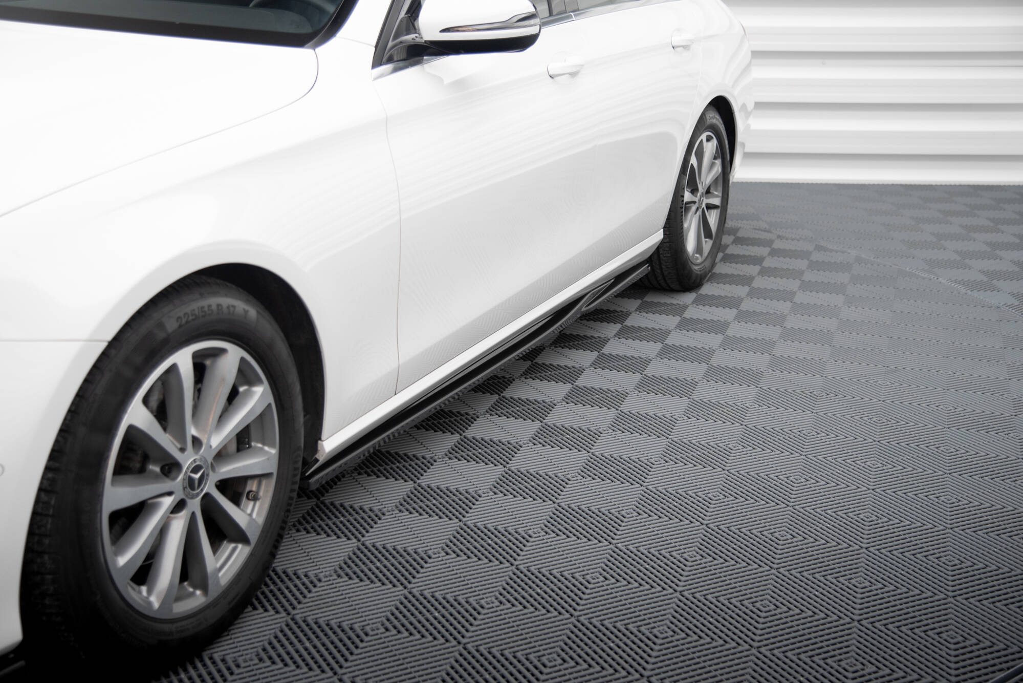 Street+ Seitenschweller Leisten passend für Mercedes E W213 schwarz Hochglanz