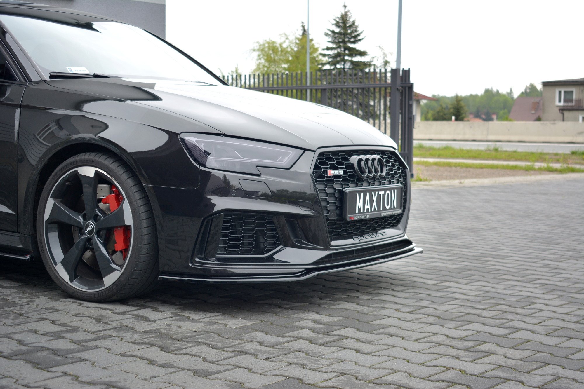 Front Ansatz V.2 für Audi RS3 Sportback 8V Facelift schwarz Hochglanz