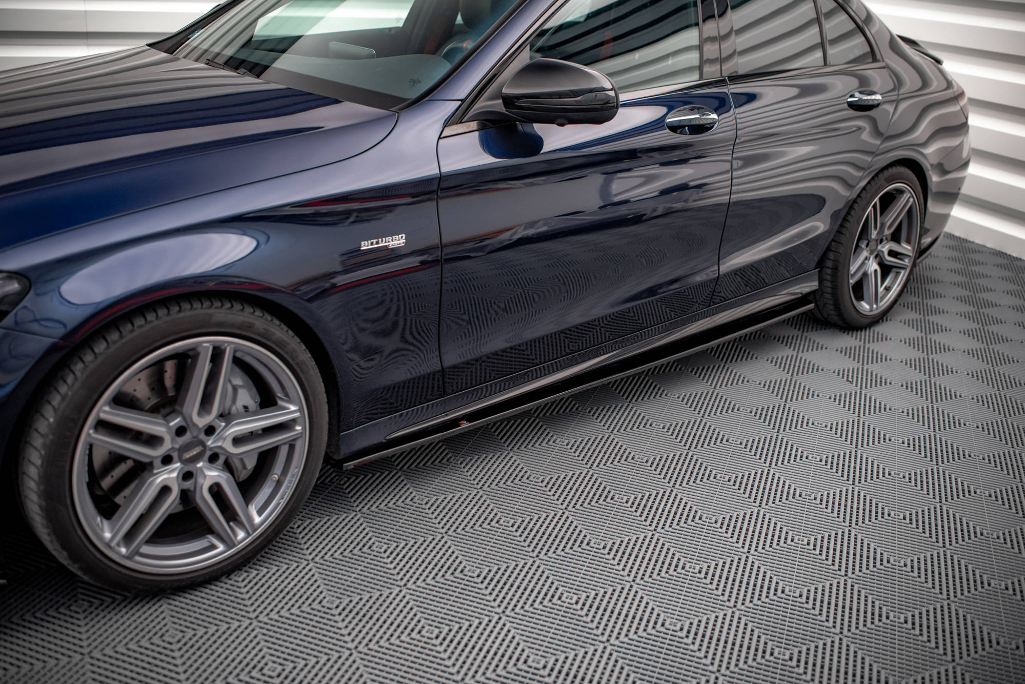 Seitenschweller Ansatz für Mercedes-AMG C 43 / AMG-Line W205 schwarz Hochglanz