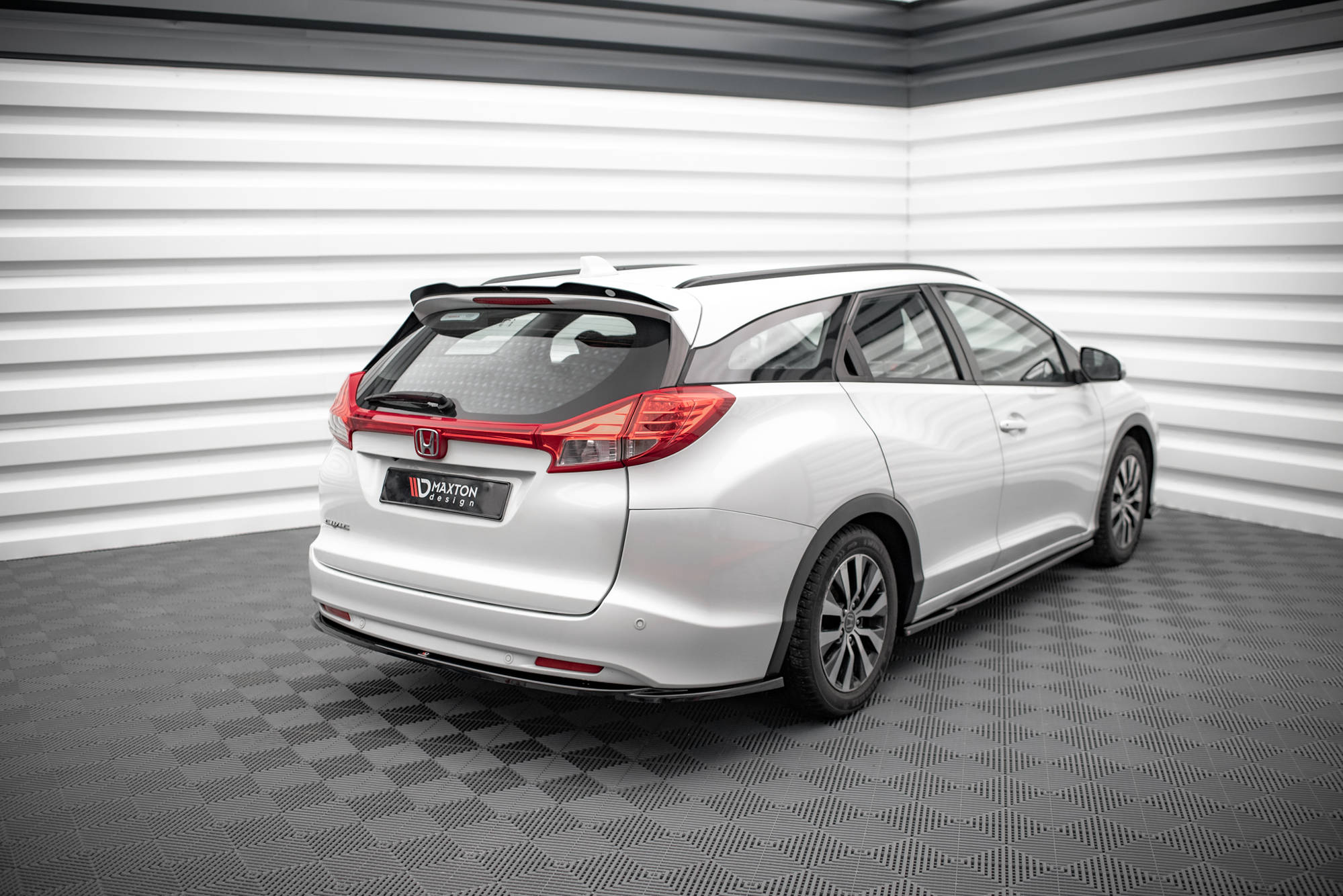 Heck Spoiler Aufsatz Abrisskante passend für Honda Civic Tourer Mk9 schwarz Hochglanz