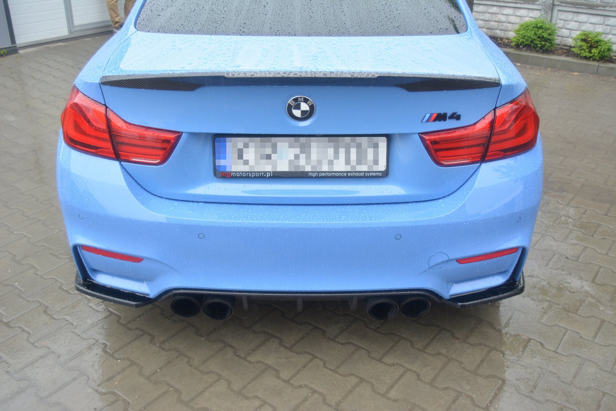 Heck Ansatz Flaps Diffusor V.1 für BMW M4 F82 schwarz Hochglanz