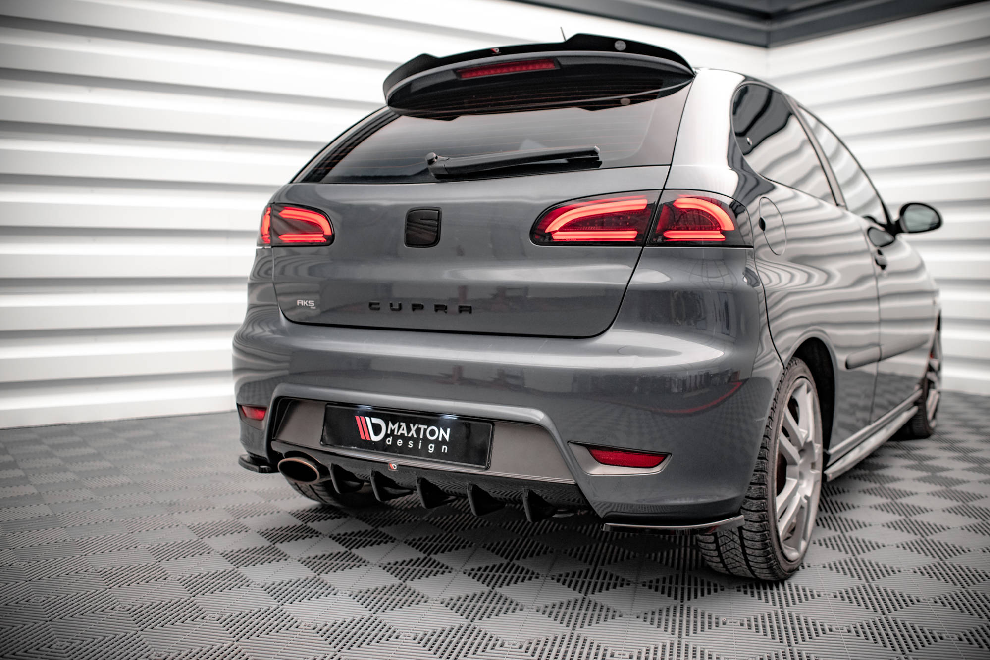 Street+ Heck Ansatz Diffusor passend für Seat Ibiza CUPRA Mk3 schwarz Hochglanz
