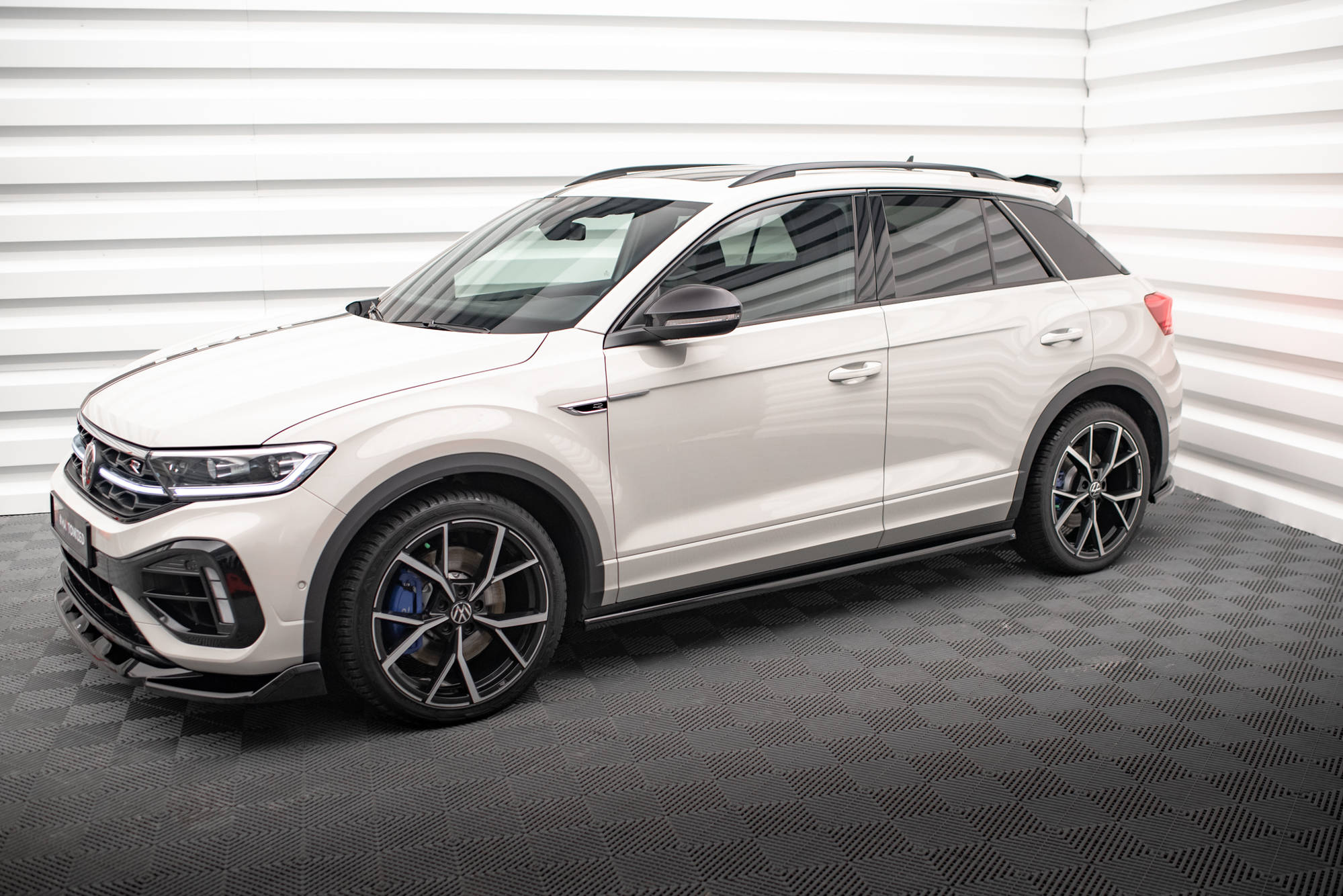 Street+ Seitenschweller Leisten passend für VW T-Roc R / R-Line Mk1 schwarz Hochglanz