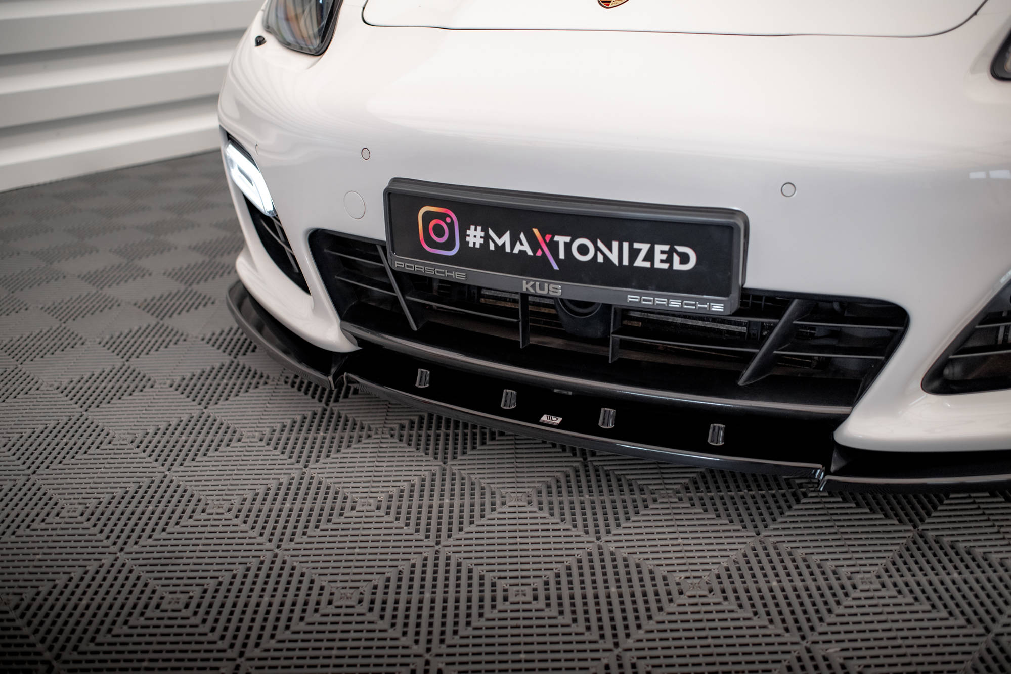 Street+ Spoilerlippe Front Ansatz V.1 passend für Porsche Panamera Turbo Sport Design Package 970 schwarz Hochglanz