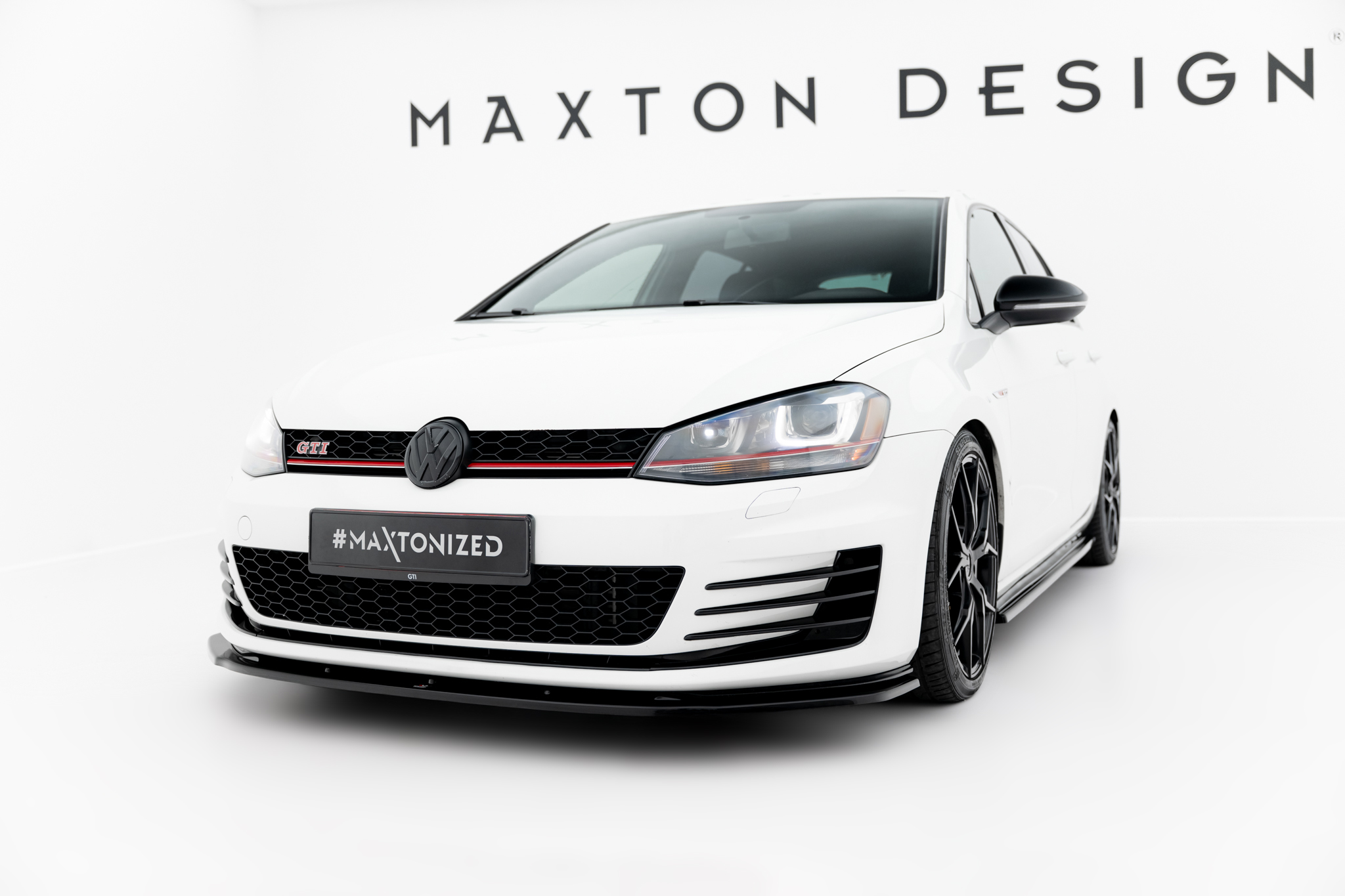 Front Ansatz V.1 für VW Golf GTI / GTD Mk7 schwarz Hochglanz