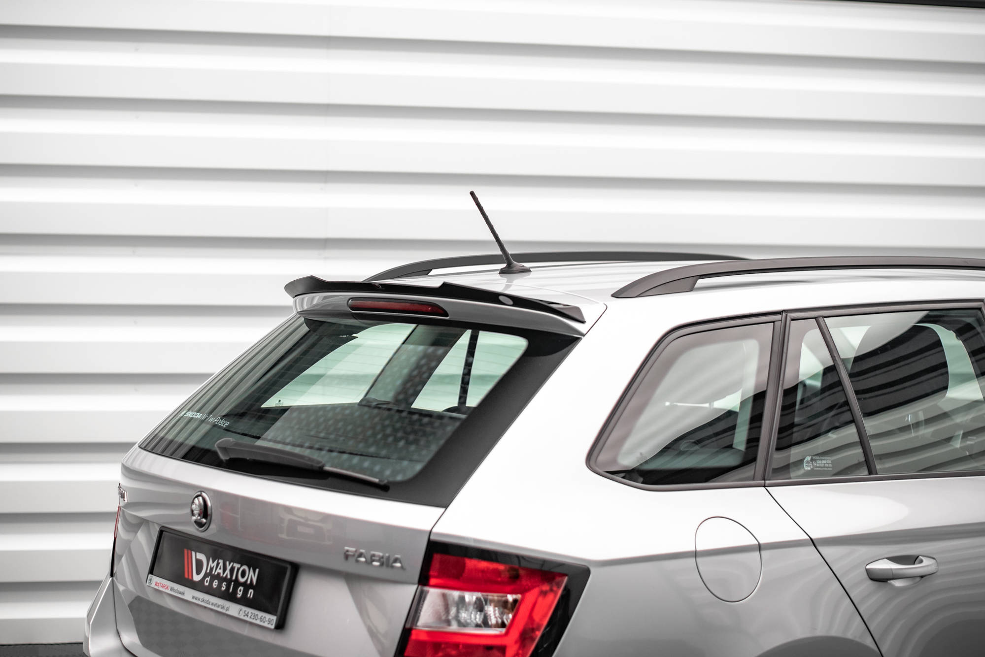 Heck Spoiler Aufsatz Abrisskante passend für Skoda Fabia Combi Mk3 schwarz Hochglanz