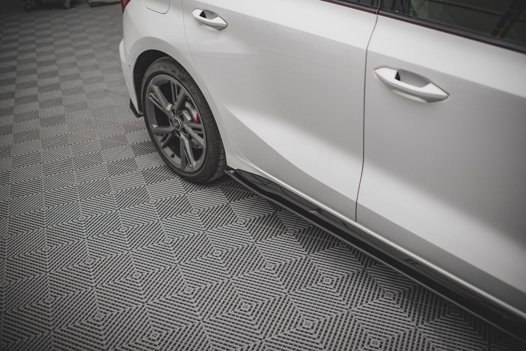 Street Pro Seitenschweller Leisten V.1 passend für Audi S3 / A3 S-Line 8Y / 8Y FL