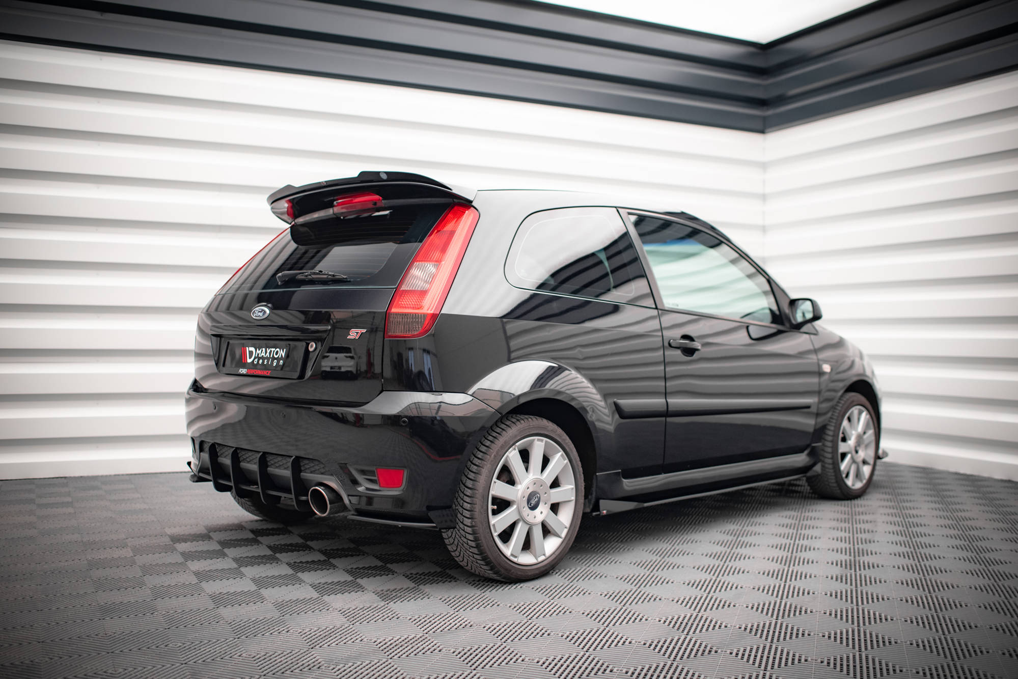 Seitenschweller Flaps passend für Ford Fiesta ST Mk6 schwarz Hochglanz