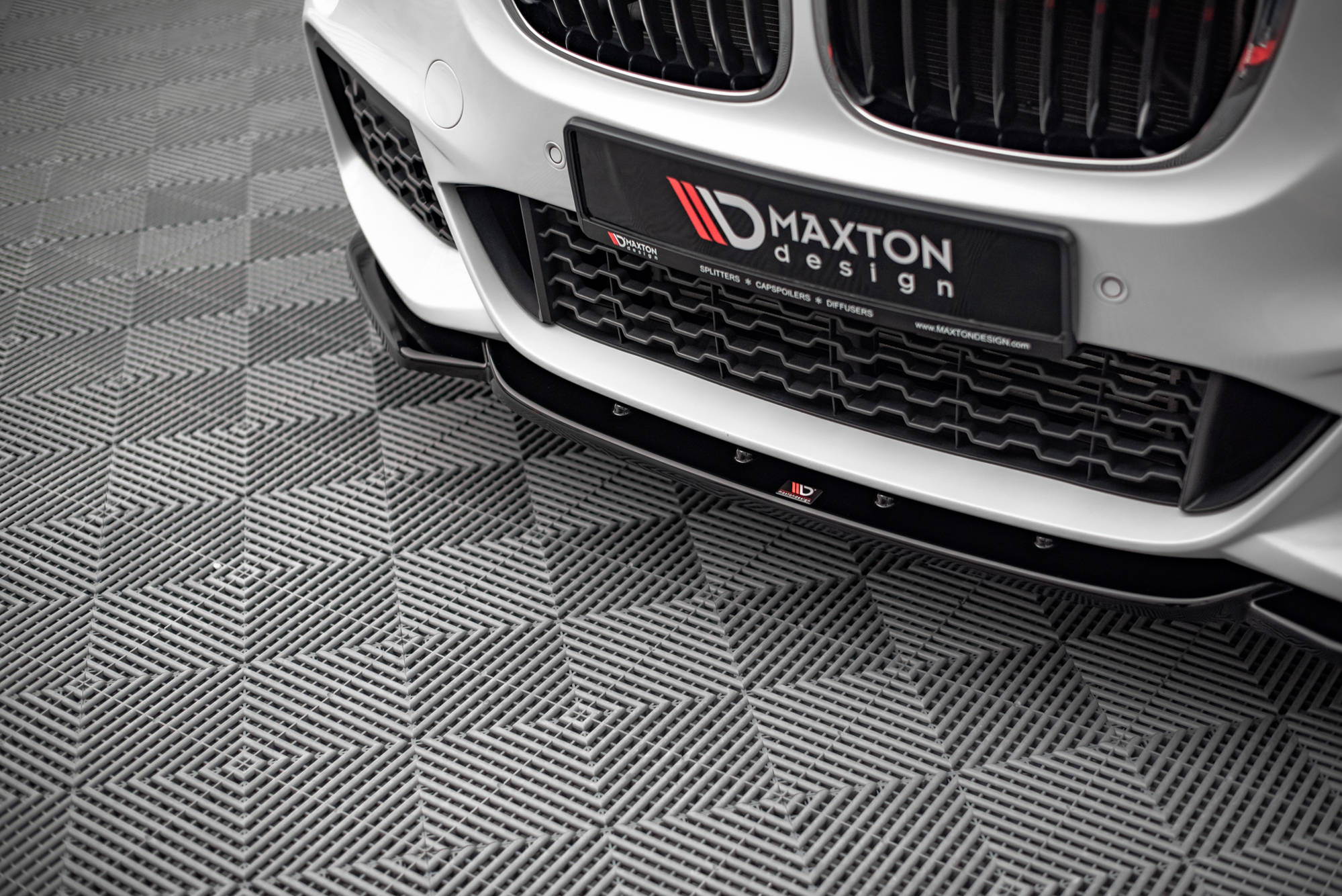 Street+ Spoilerlippe Front Ansatz V.1 passend für BMW X1 M-Paket F48 schwarz Hochglanz